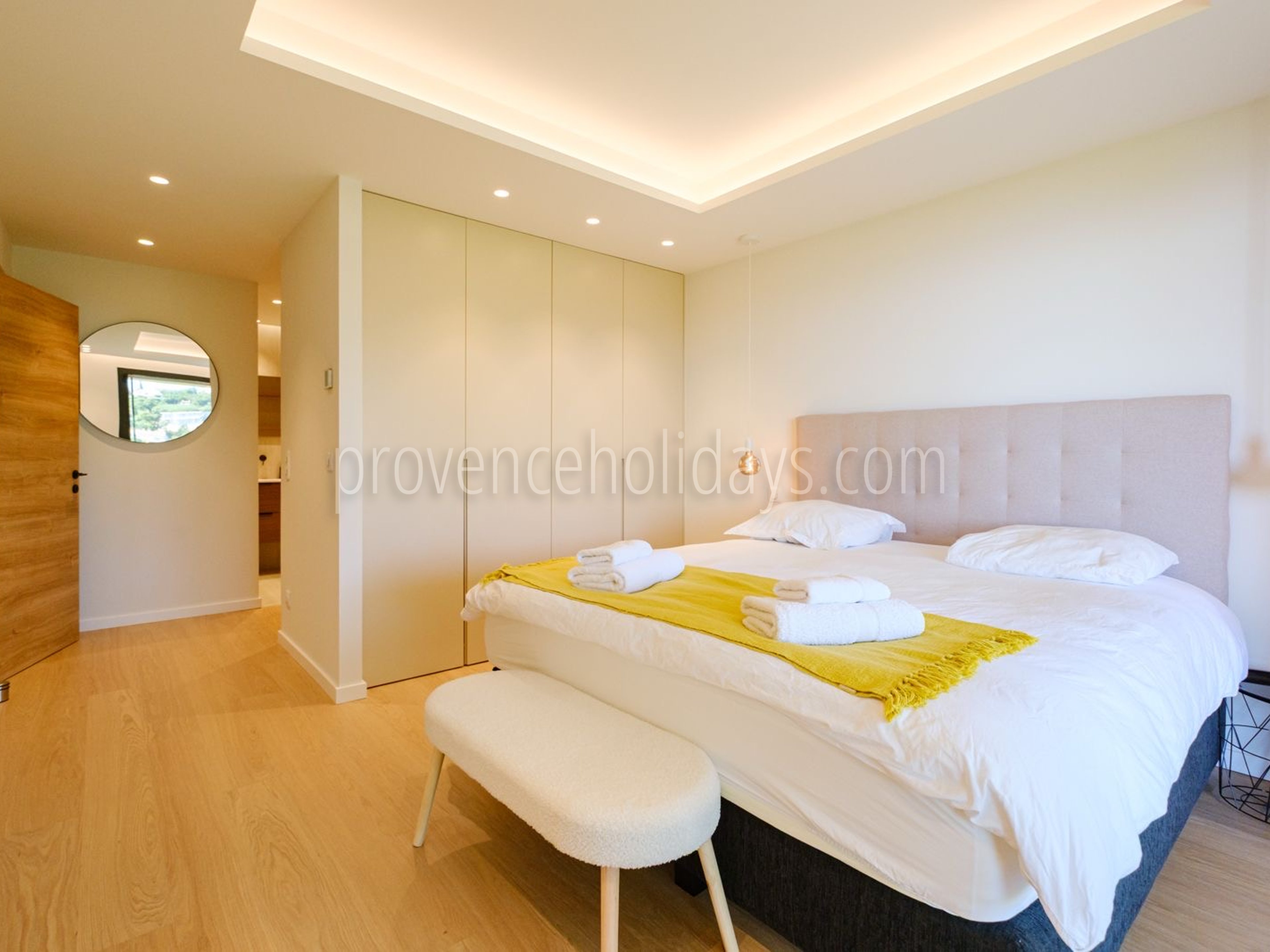 16 - Villa Riviera: Villa: Bedroom