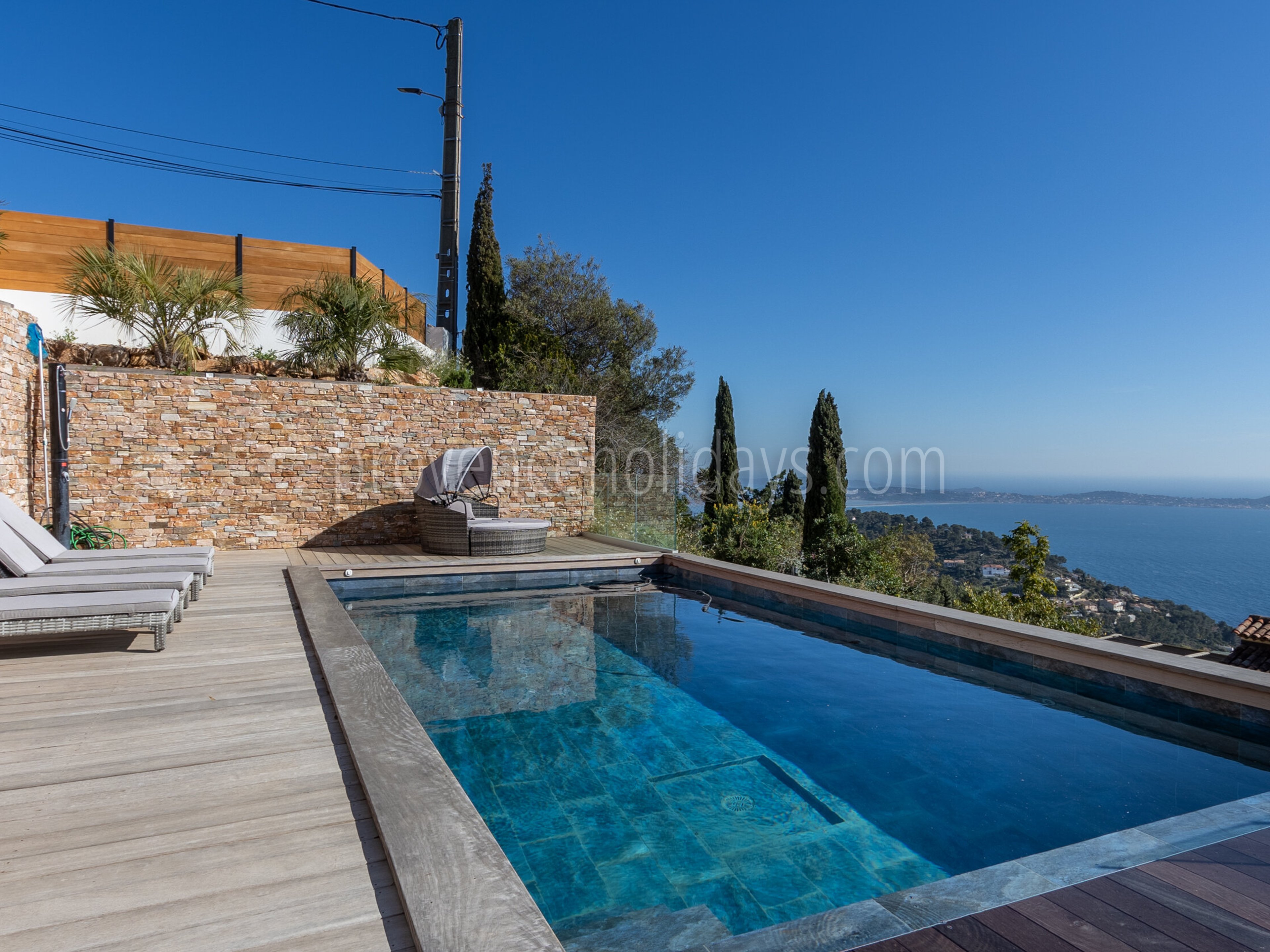 21 - Villa Cali: Villa: Pool