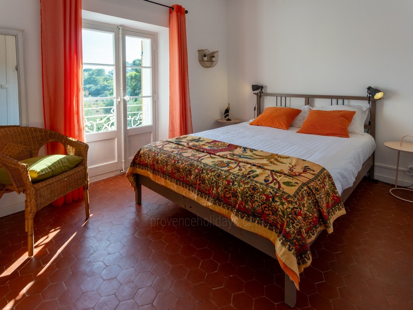 25 - Bastide Le Pradet: Villa: Bedroom
