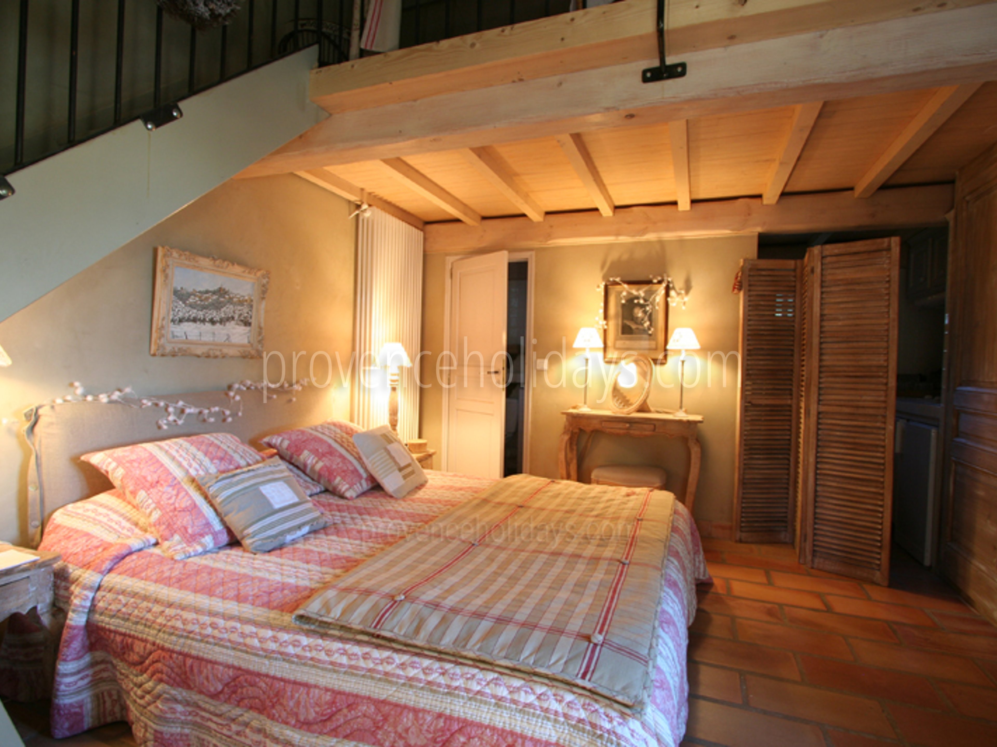 31 - Le Mas des Lavandes: Villa: Bedroom