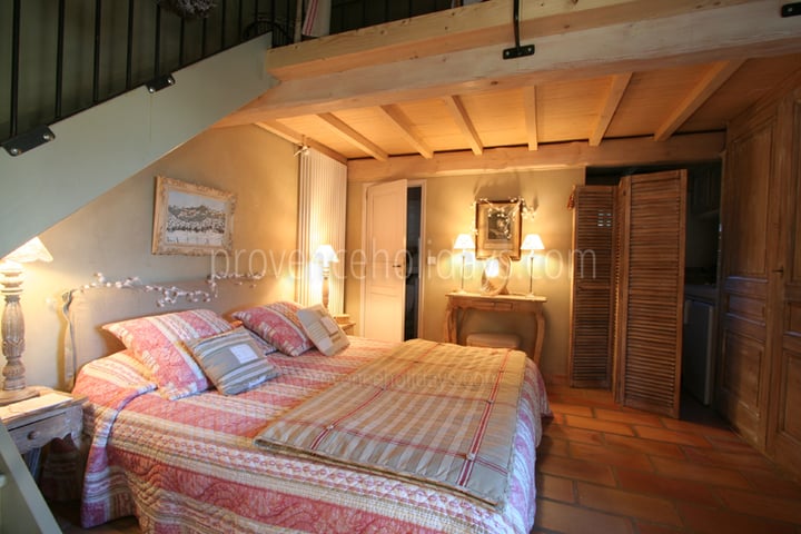 31 - Le Mas des Lavandes: Villa: Bedroom