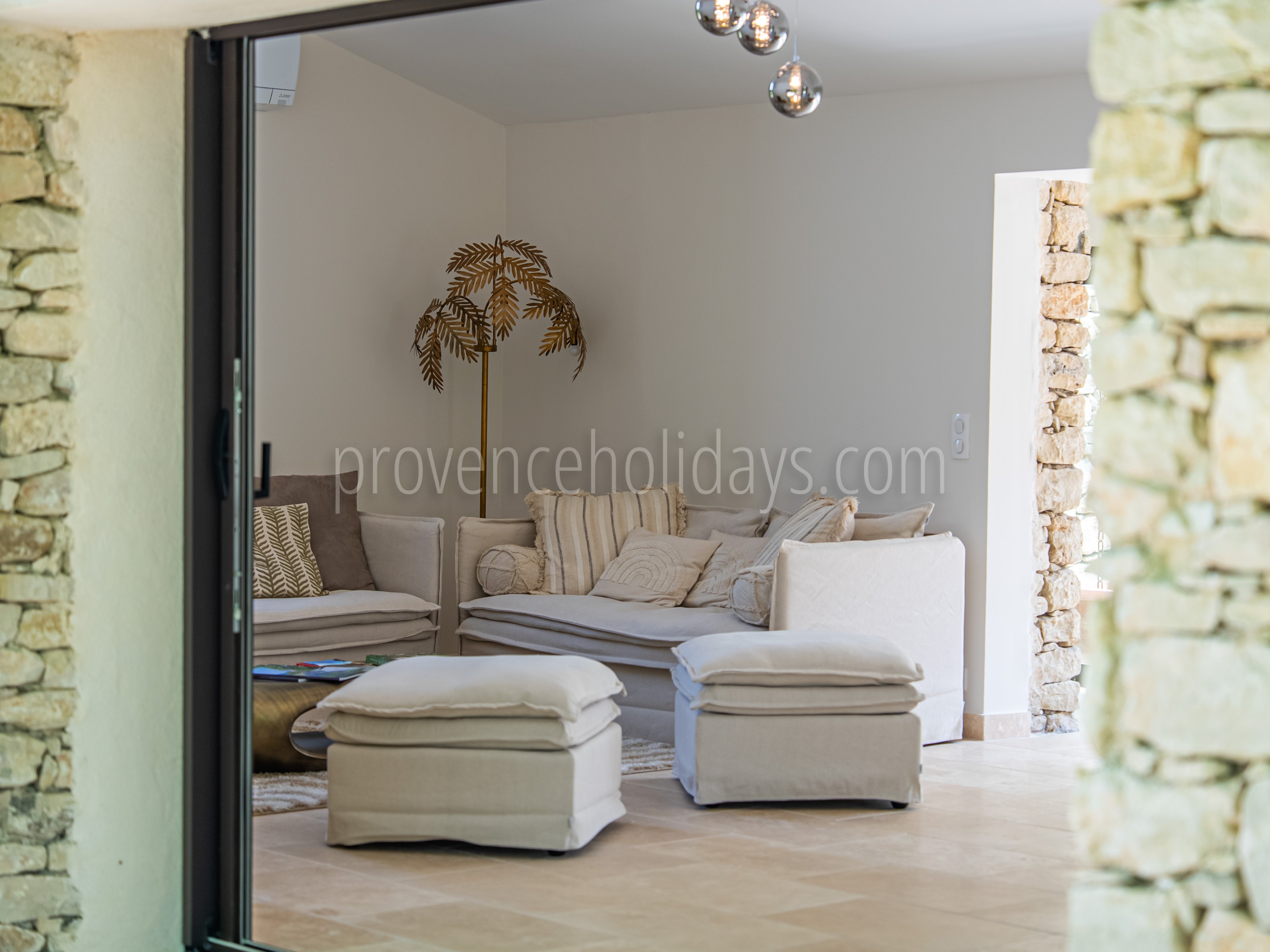 3 - Mas de la Rivière Secrète: Villa: Interior