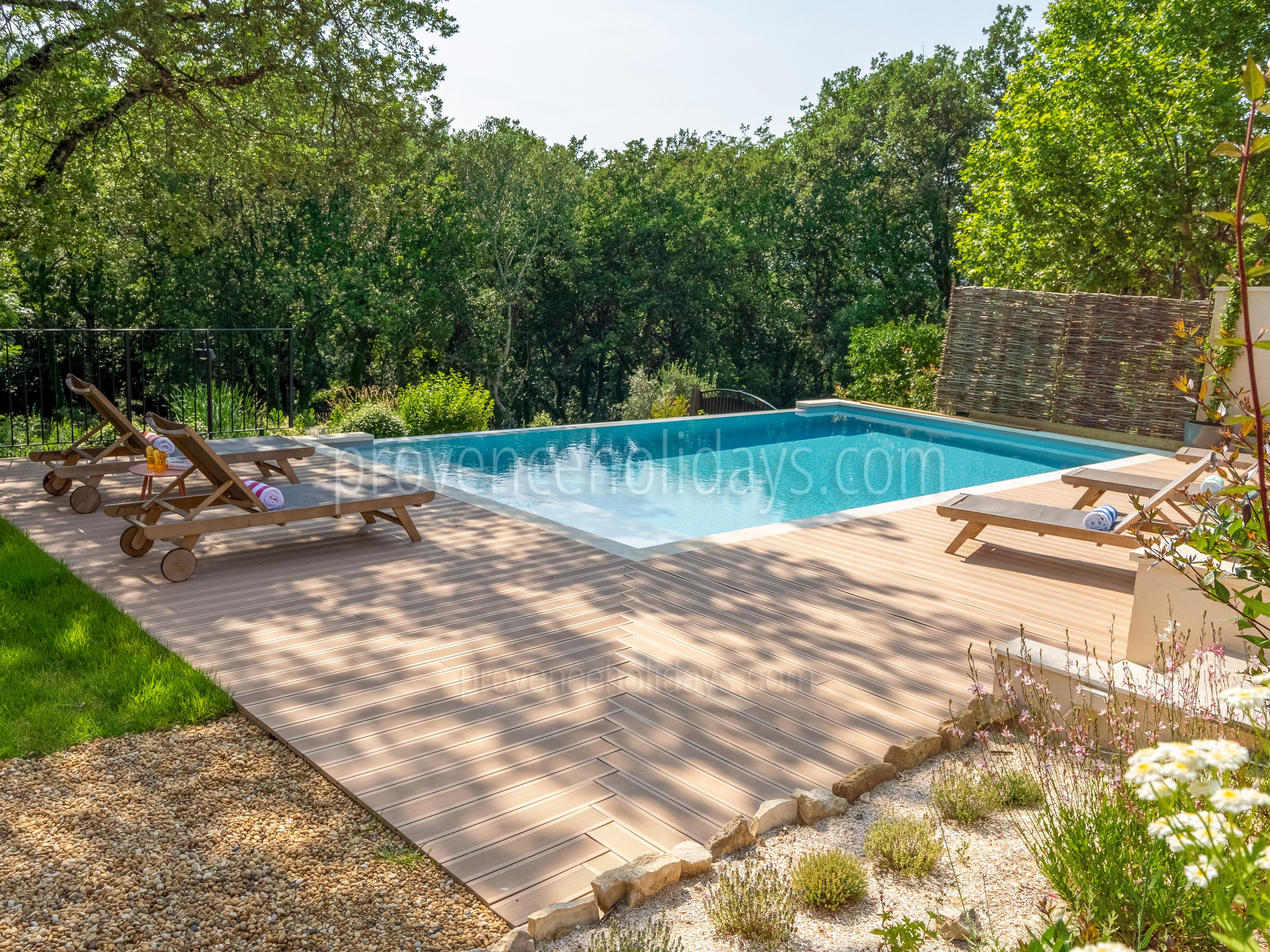 19 - Les Maisons de Saignon: Villa: Pool
