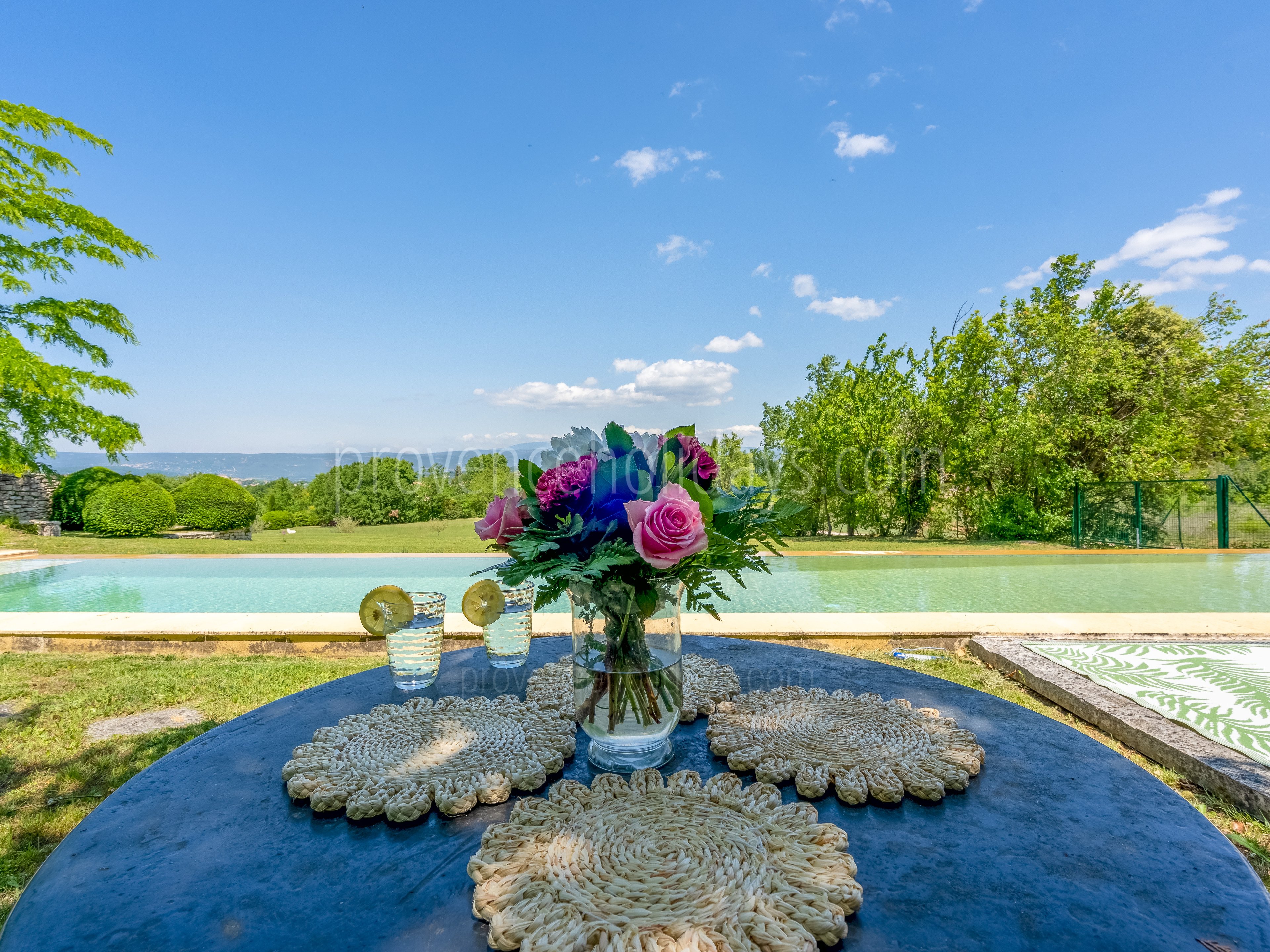 9 - Bastide des Magnans: Villa: Exterior