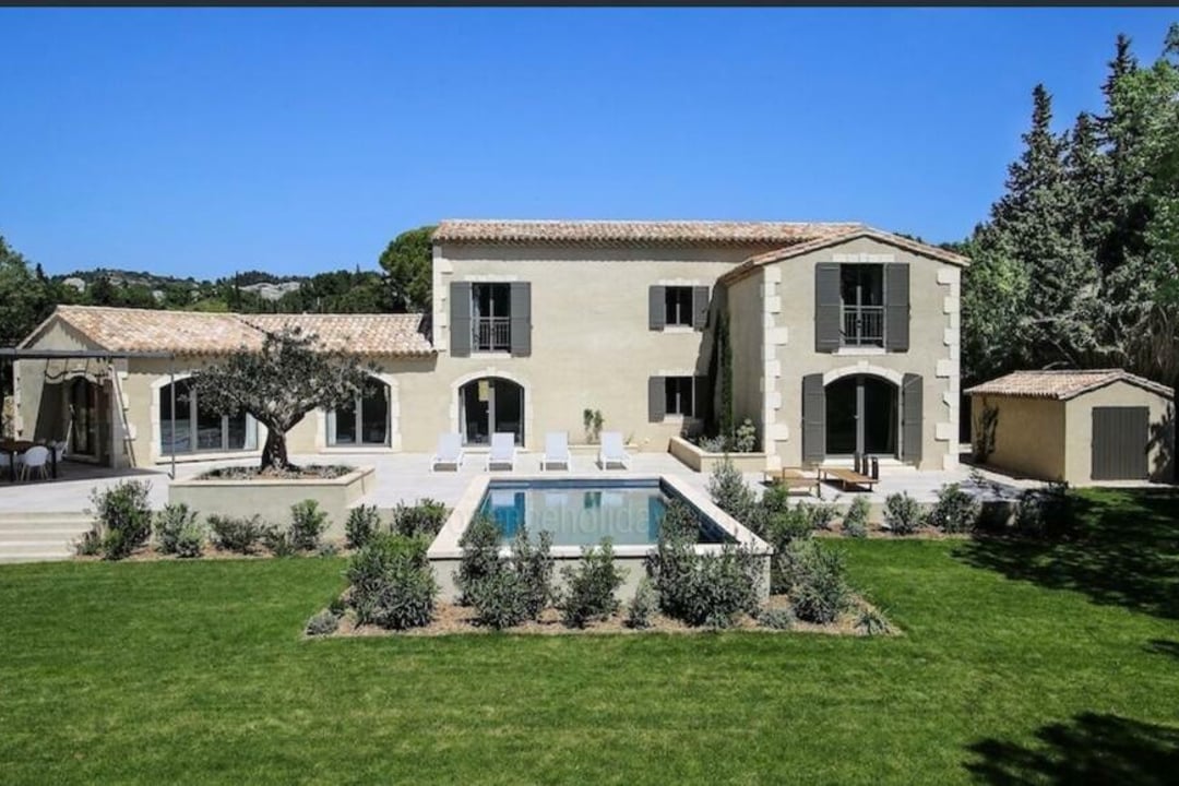 Luxury holiday rental just 1km from Maussane-les-Alpilles