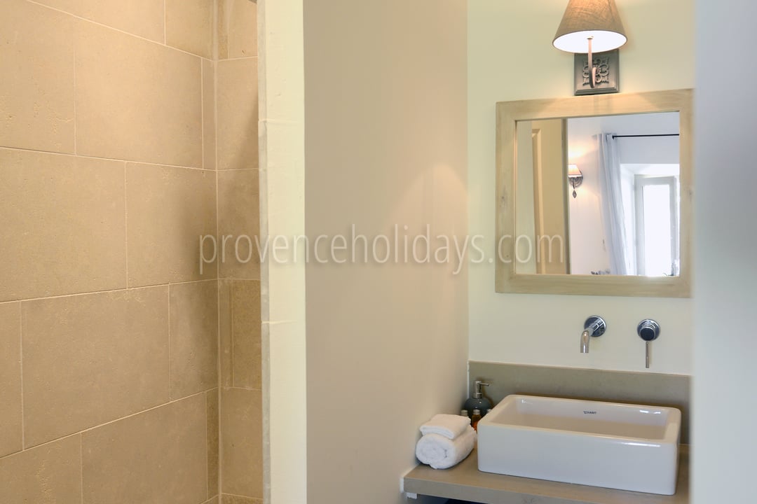20 - Mas du Bois d\'Or: Villa: Bathroom 1