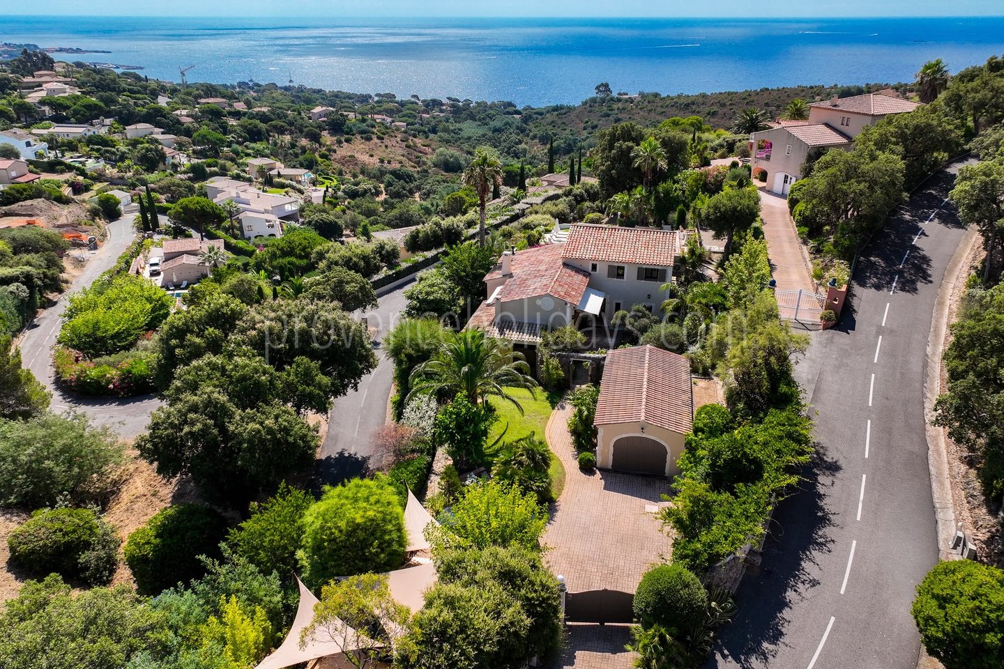 28 - Villa Atome: Villa: Exterior