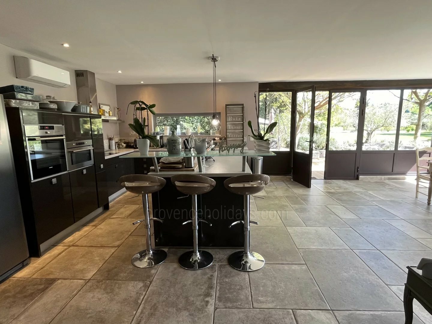 13 - Mas des Courses: Villa: Interior