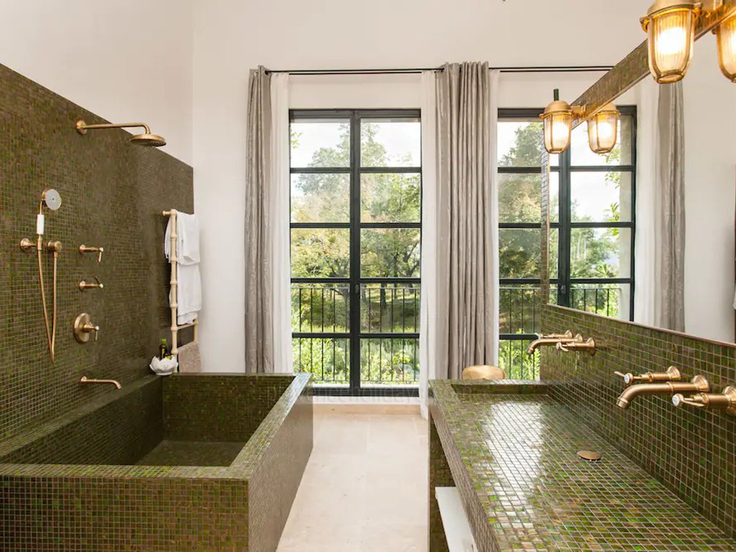 48 - Bastide de Goult: Villa: Bathroom