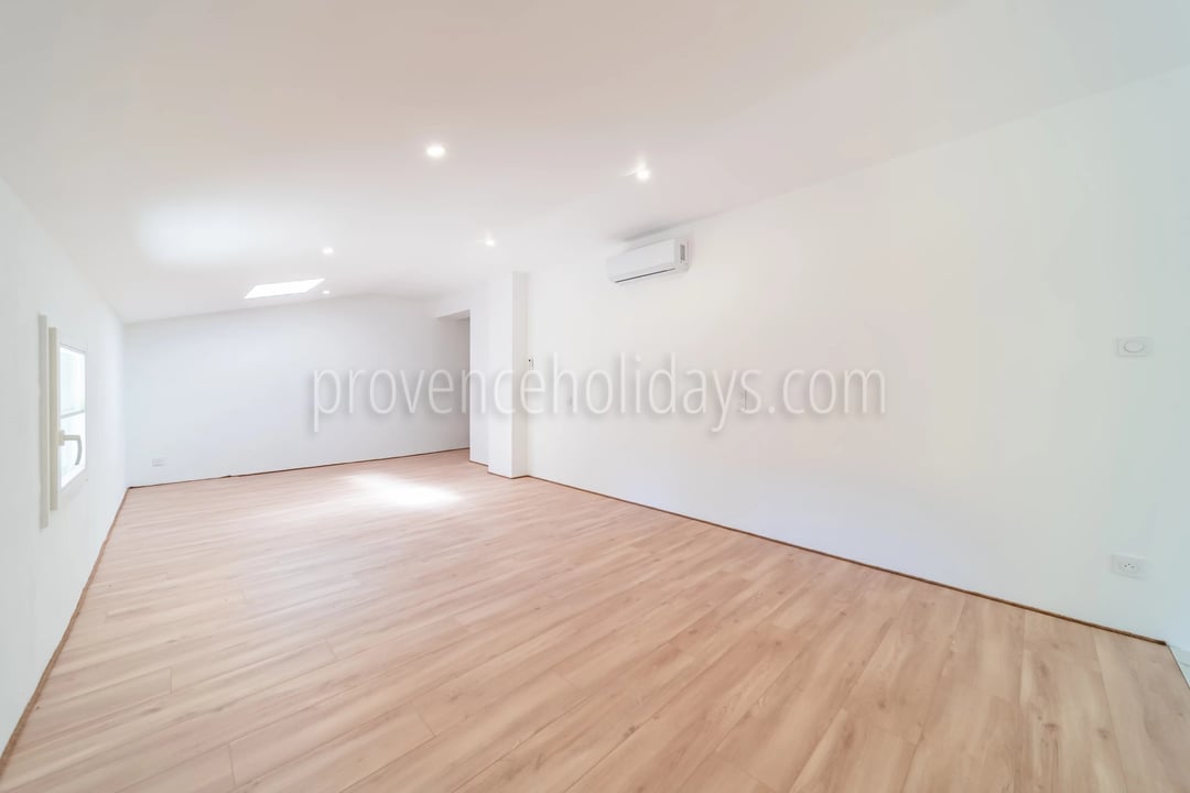 20 - Characterful house in Bonnieux: Villa: Interior