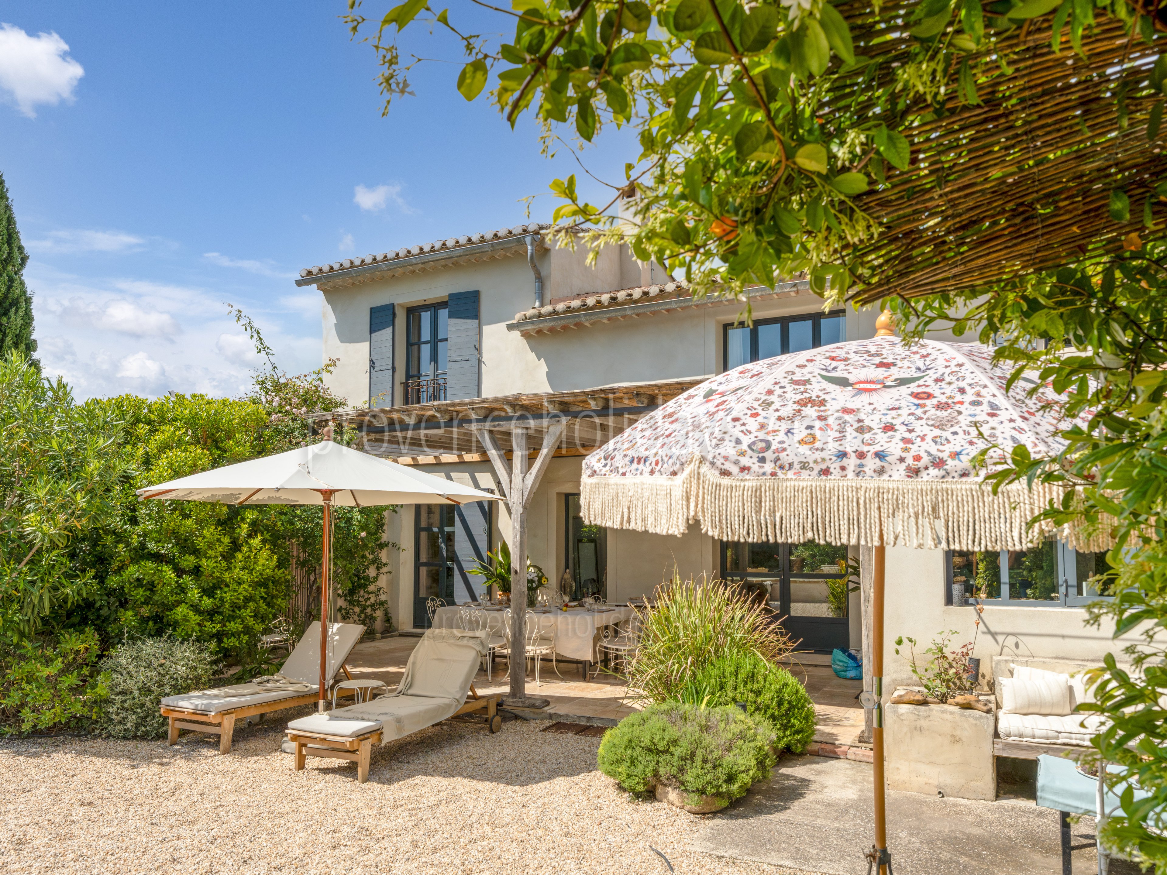 17 - Mas de la Petite Sorgue: Villa: Exterior
