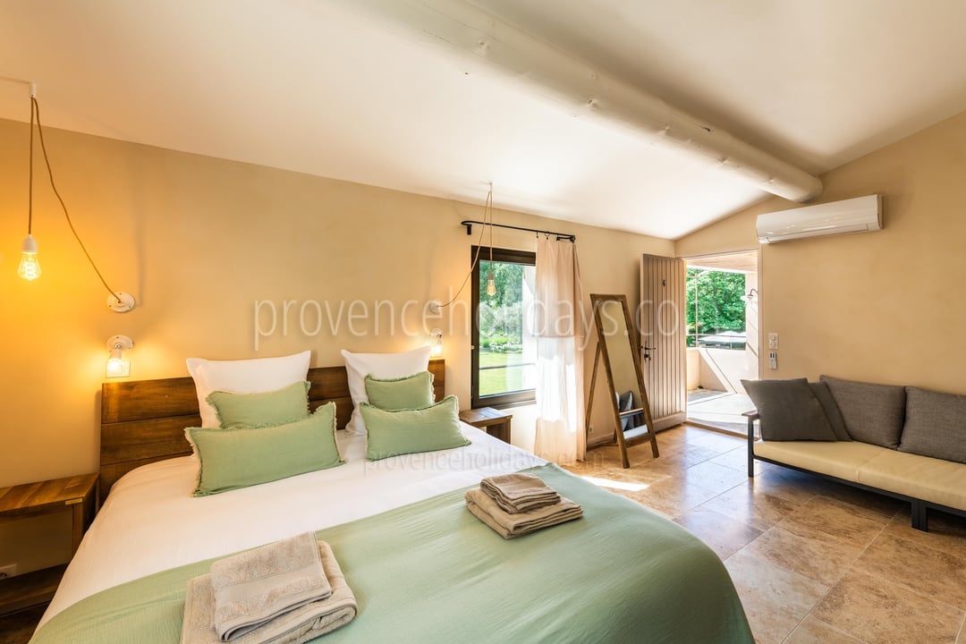 106 - Bastide Gergouven: Villa: Bedroom 9