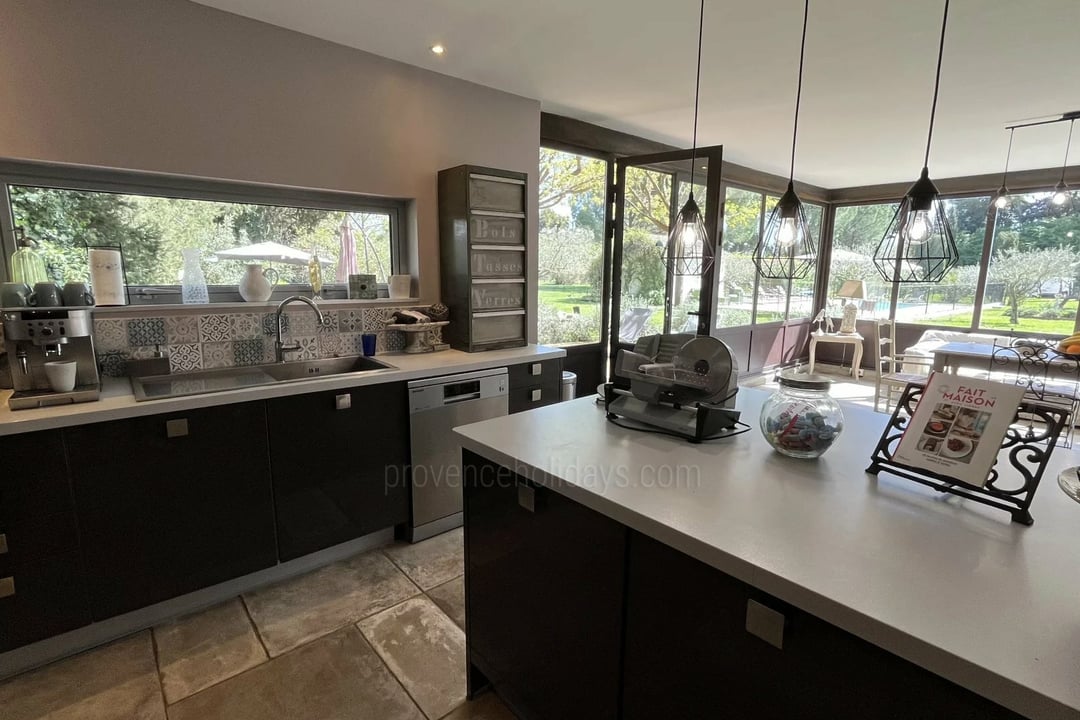 5 - Mas des Courses: Villa: Interior