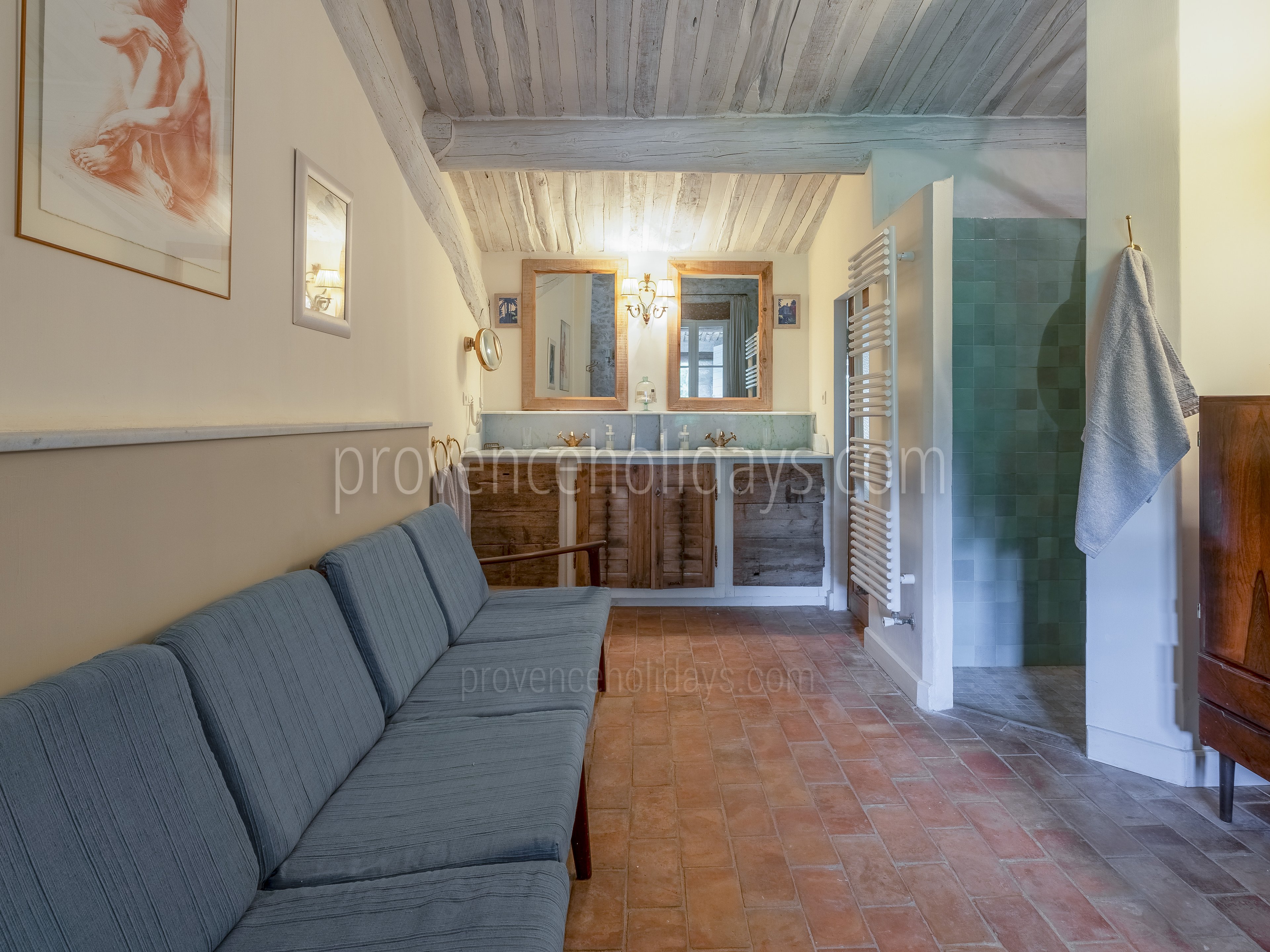 42 - La Bastide Neuve: Villa: Interior