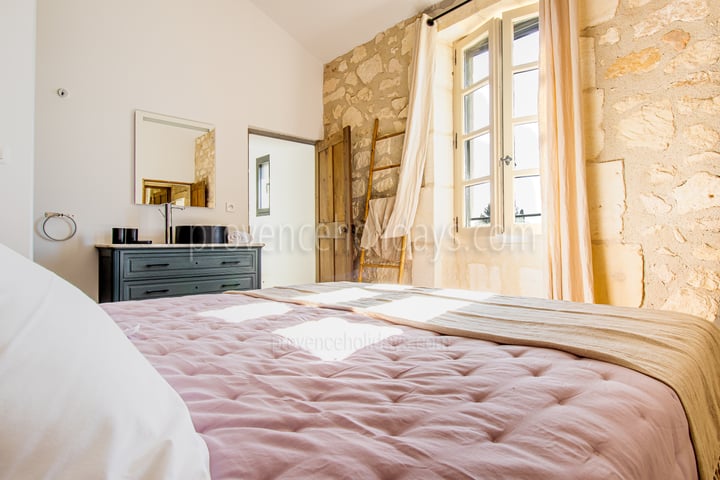29 - Mazet de Fontvieille: Villa: Bedroom