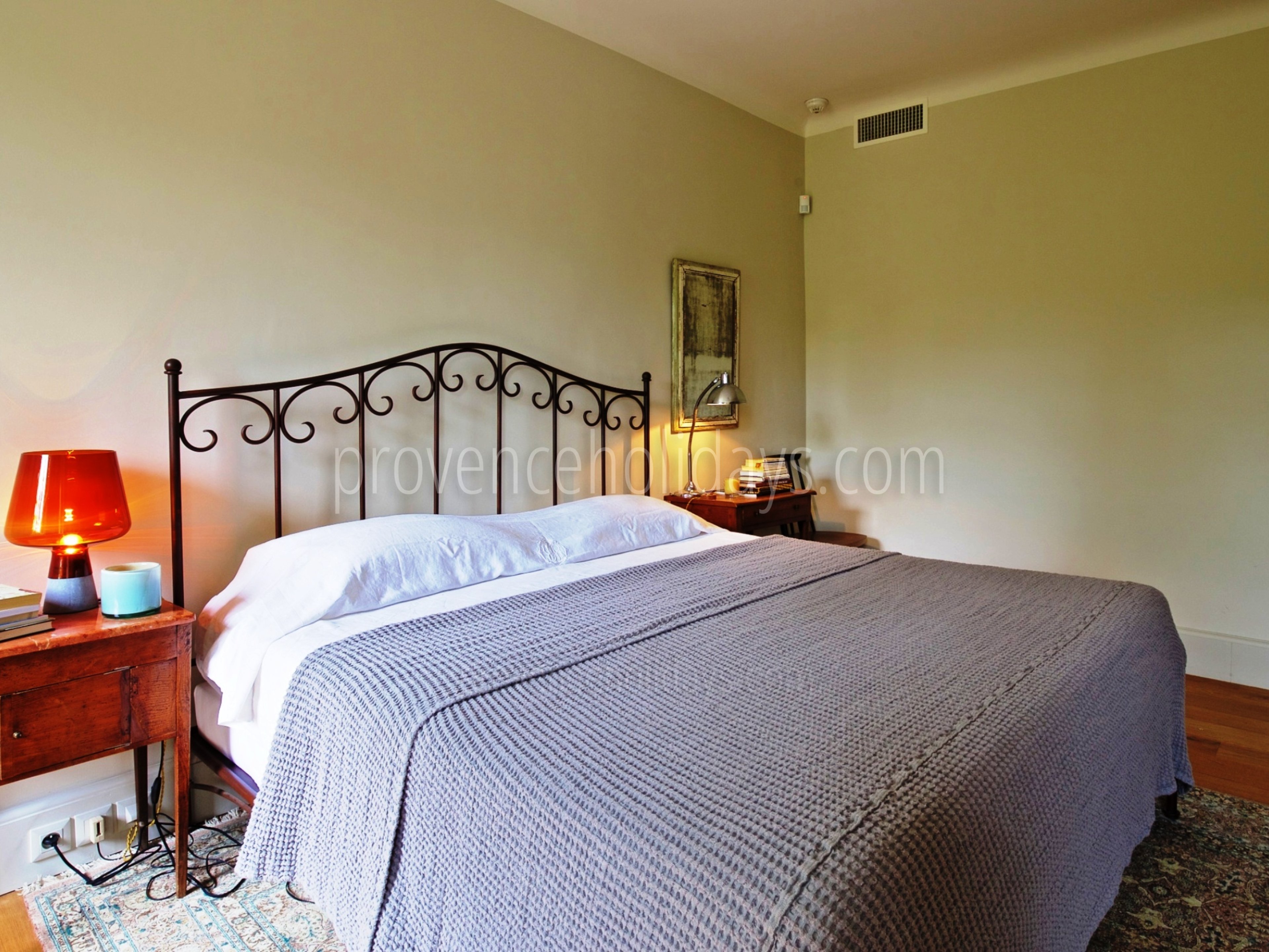 34 - Mas Provence: Villa: Bedroom