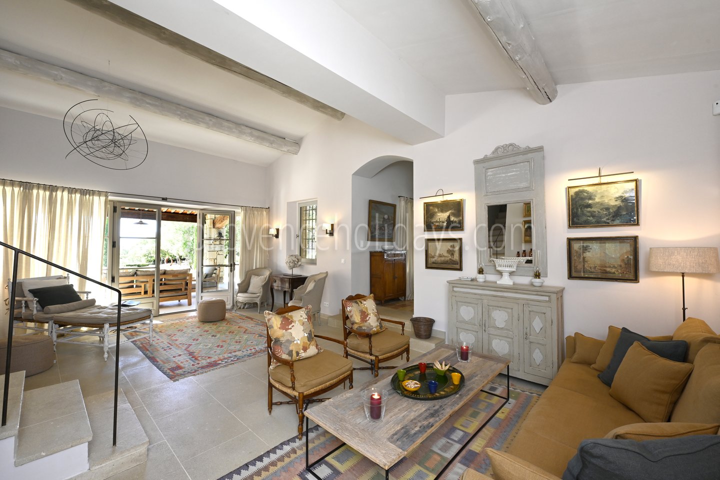 8 - La Maison des Bories: Villa: Interior