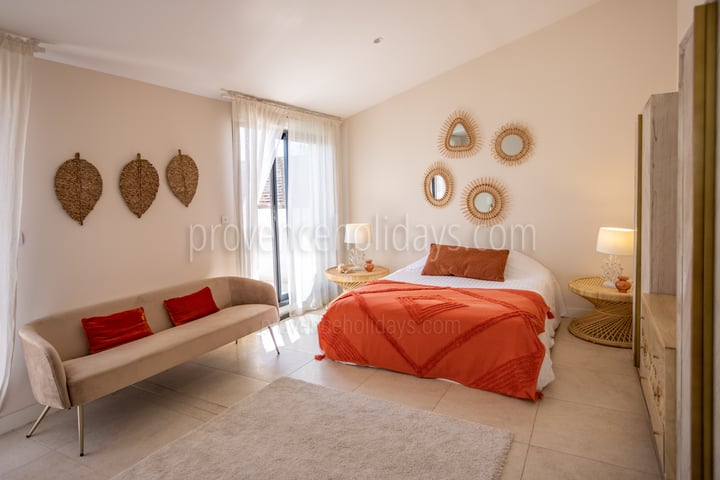 27 - Villa Costebelle: Villa: Bedroom