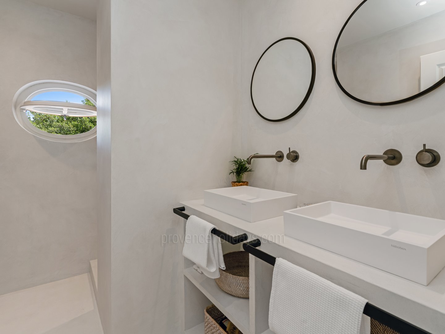14 - Villa Honora: Villa: Bathroom