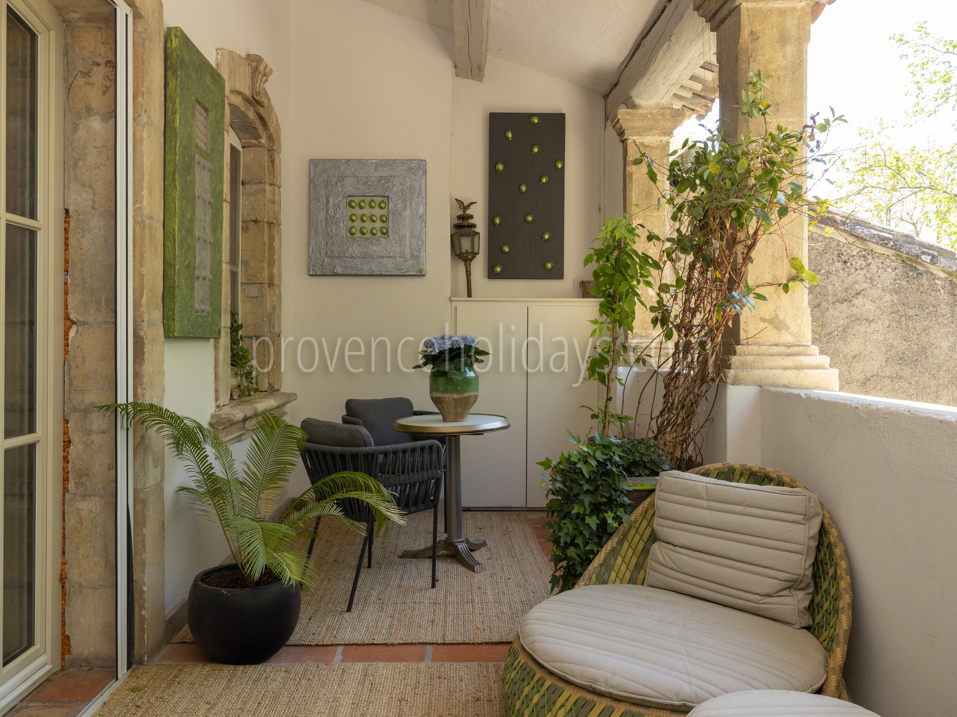 30 - Le Joyau de Paradou: Villa: Interior