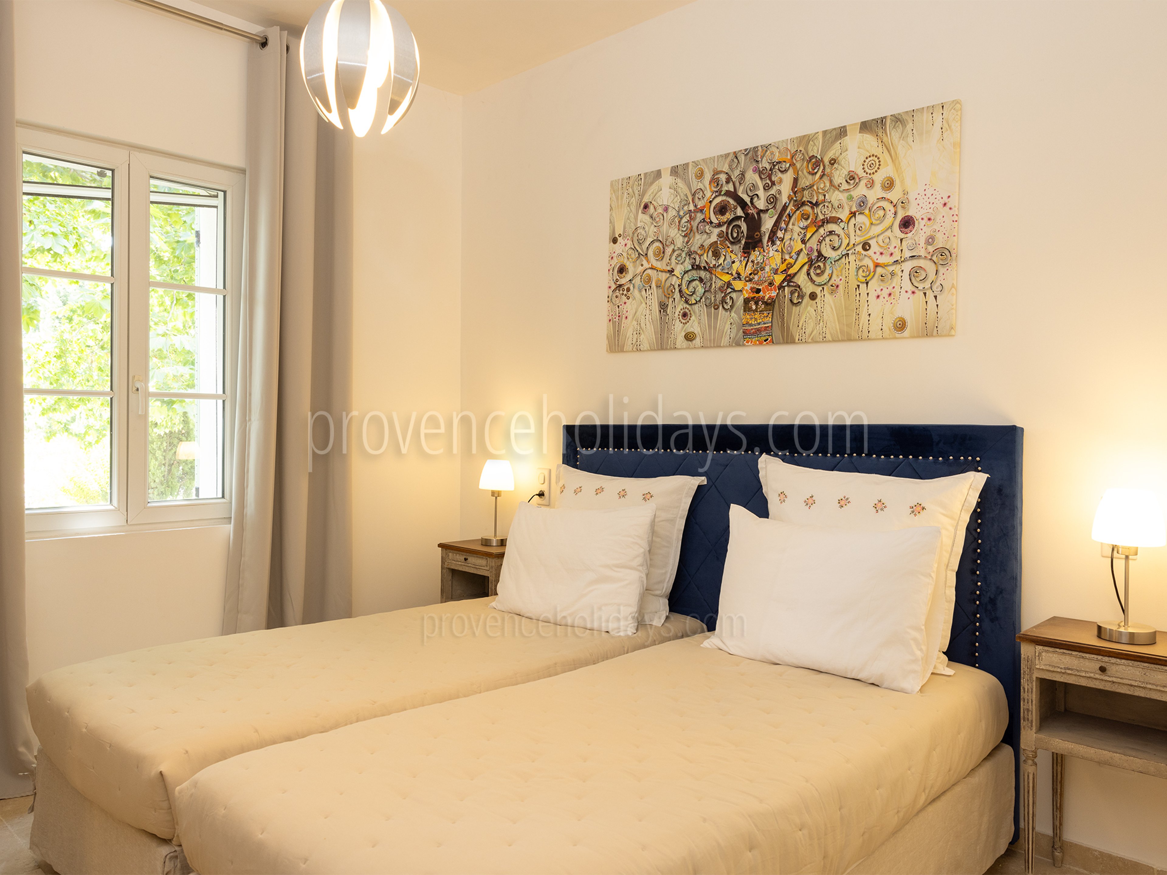 49 - La Bastide Lavande: Villa: Bedroom