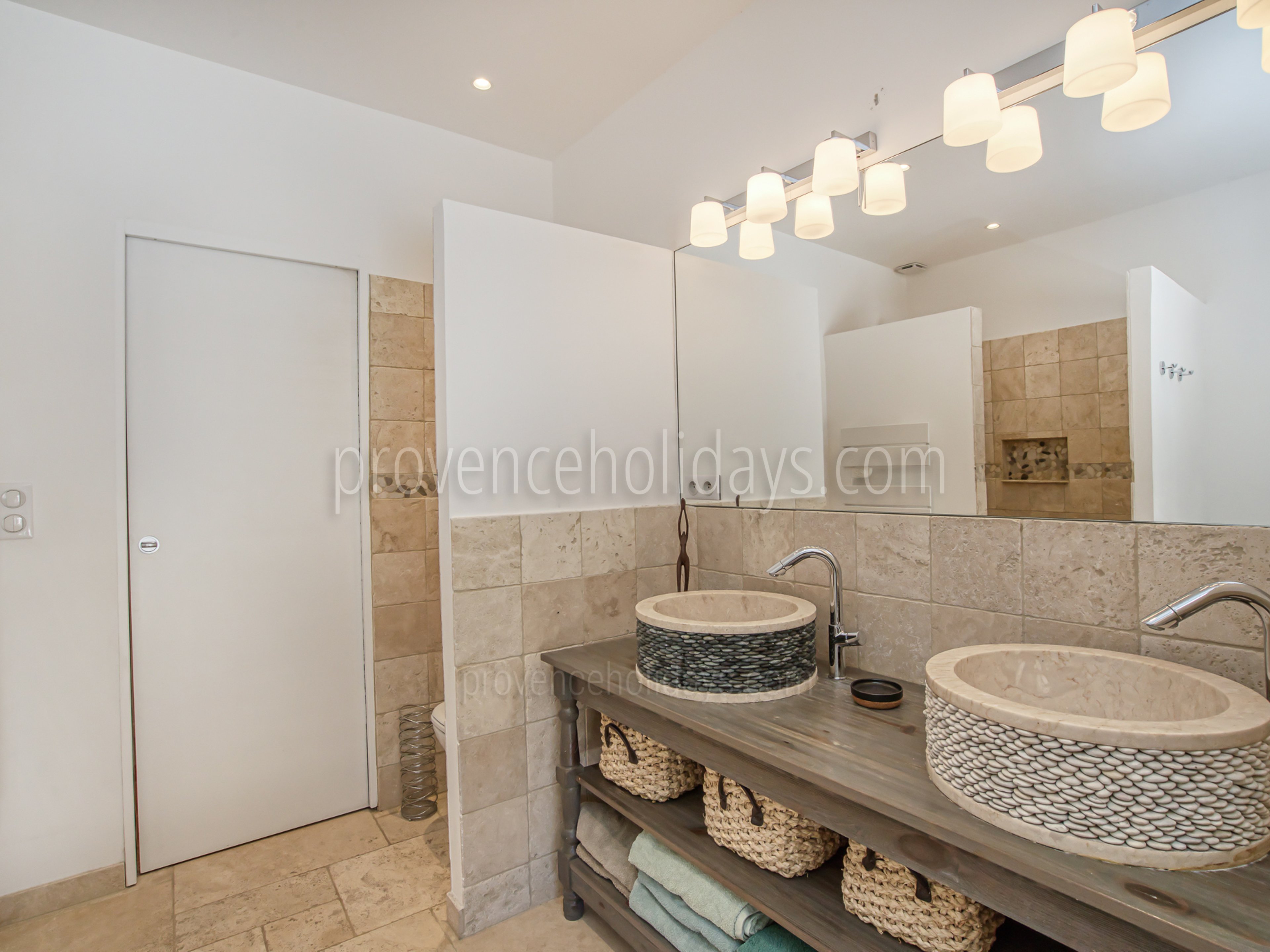 11 - Villa Arancia: Villa: Bathroom