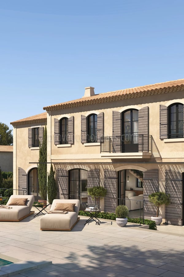 1 - Provençal bastide in Saint-Rémy-de-Provence: Villa: Exterior