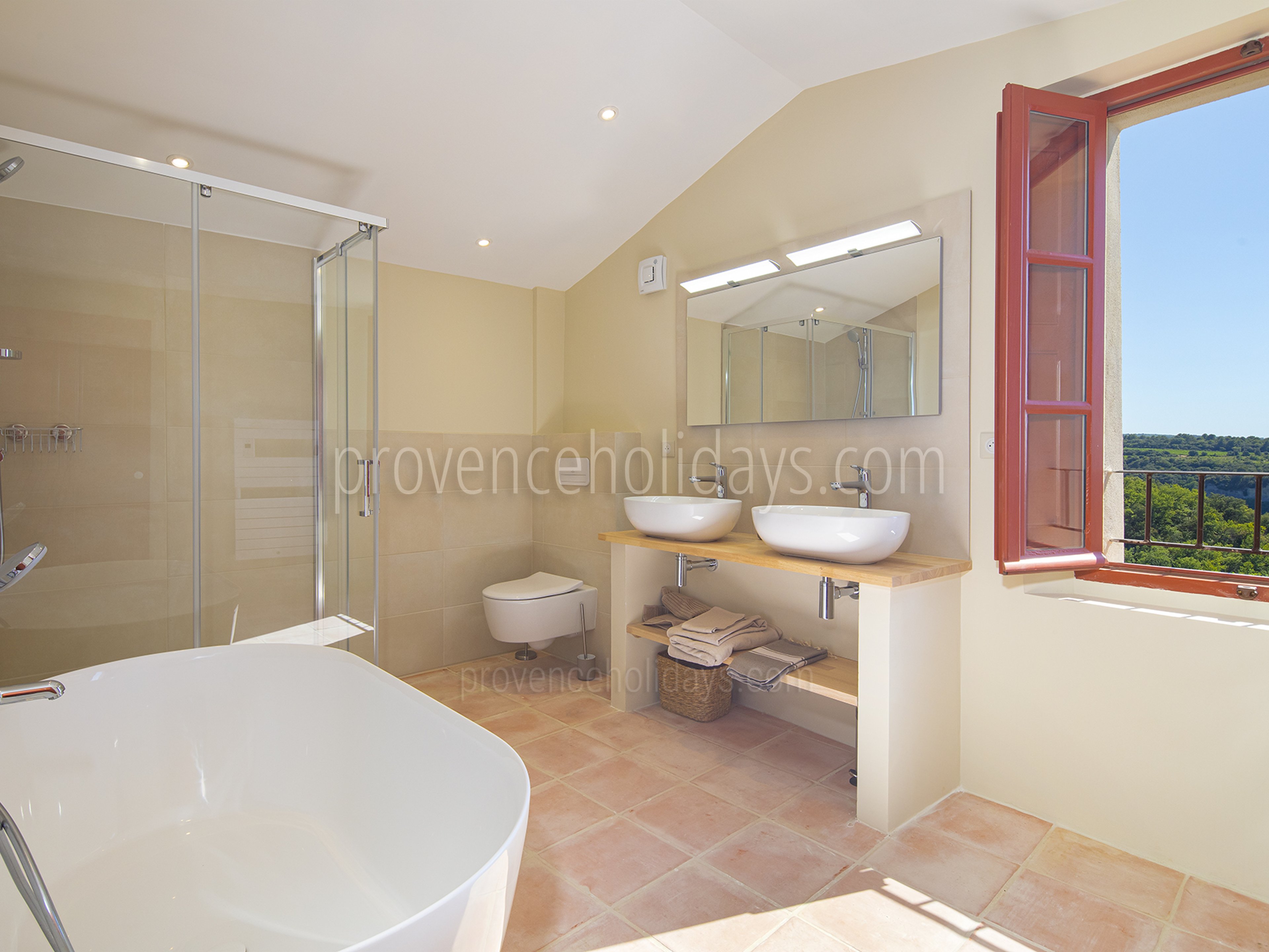 34 - Mas des Remparts: Villa: Bathroom