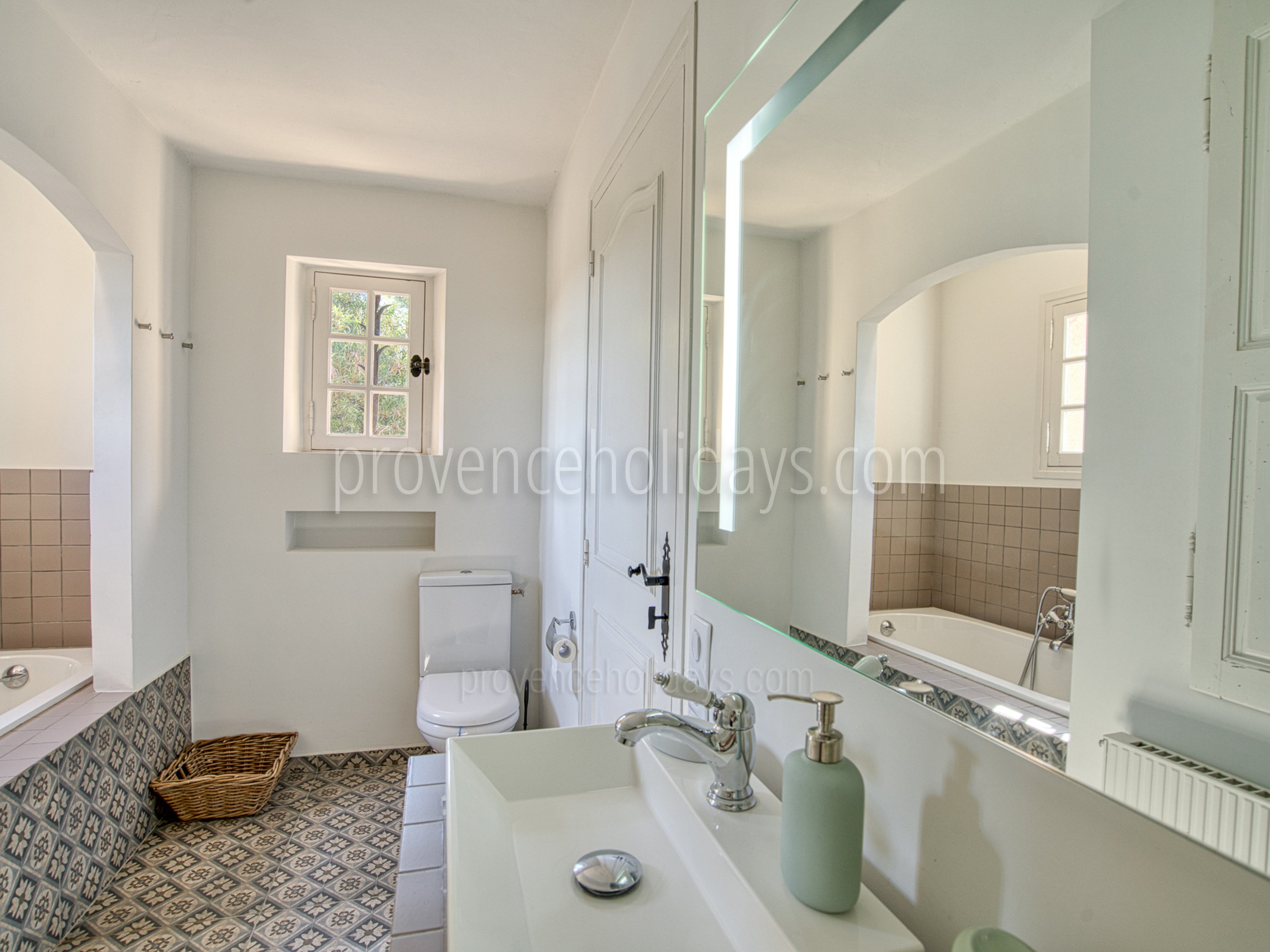 19 - Azur Horizon: Villa: Bathroom