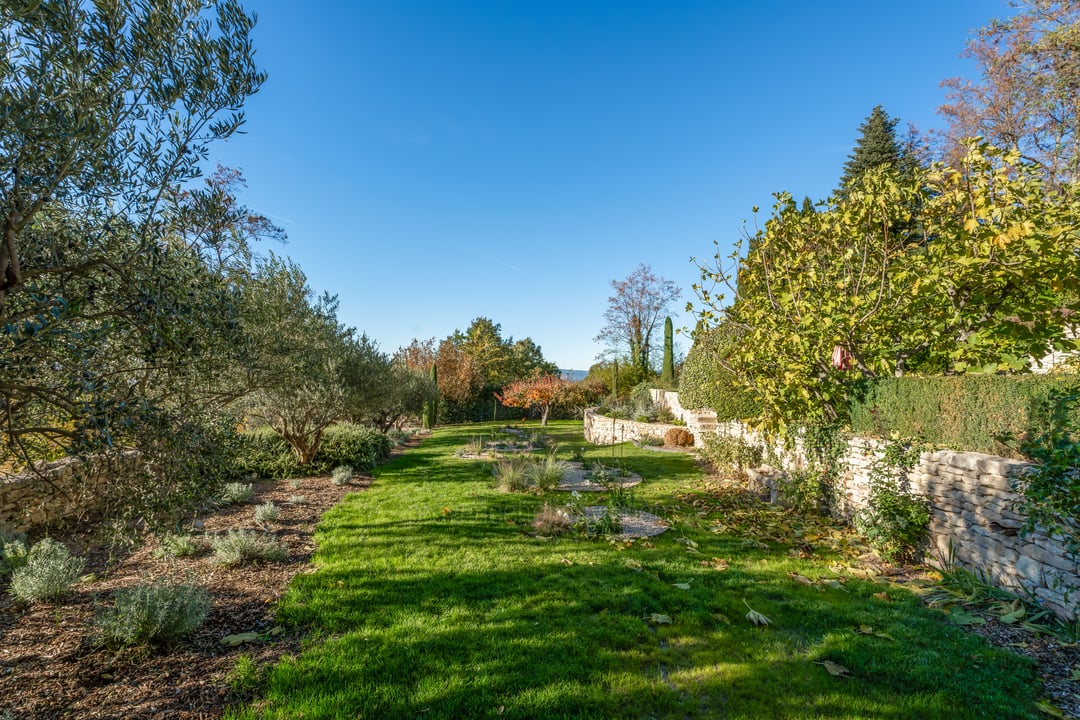 19 - 18e-eeuwse Bastide met uitzicht op de Luberon te koop - Bonnieux: Villa: Exterior