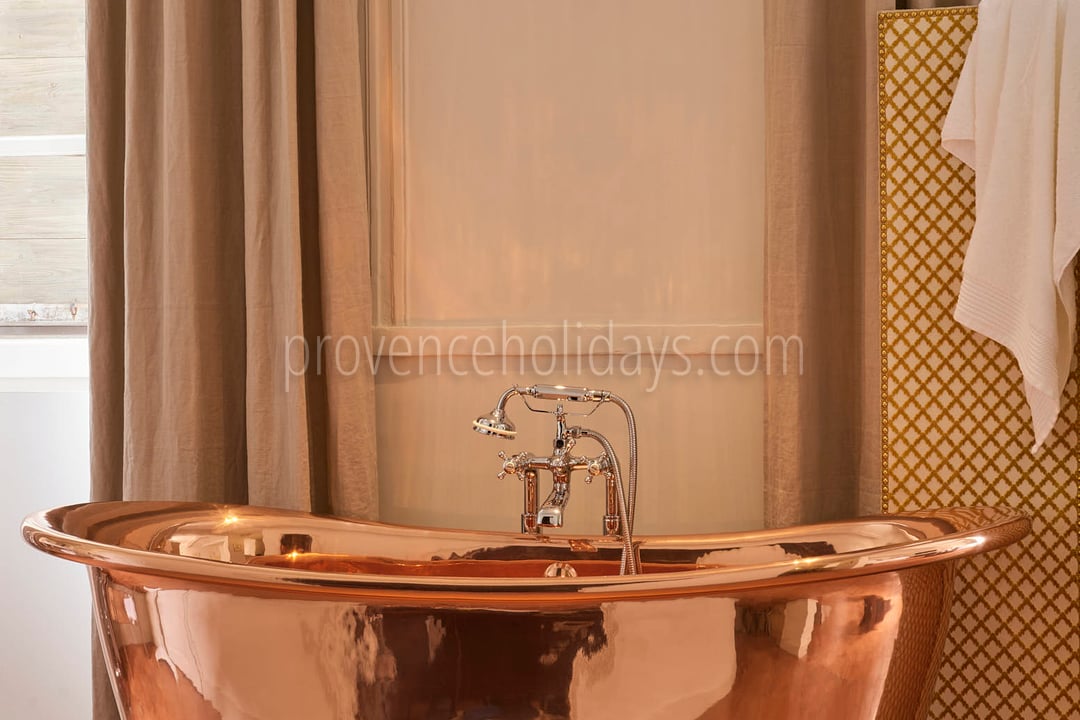 50 - Maison Tourelle: Villa: Bathroom