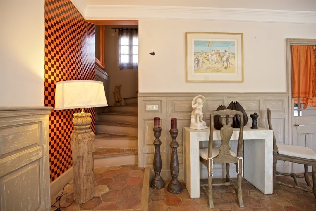 19 - La Maison des Alpilles: Villa: Interior