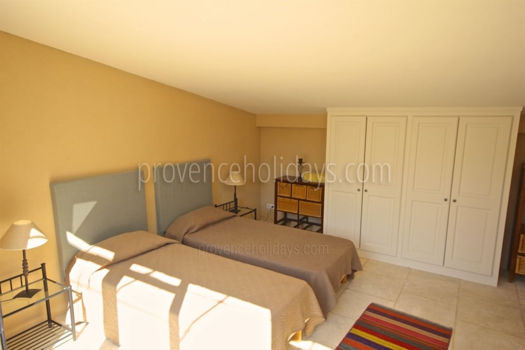 2 - Mas Tranquil: Villa: Interior