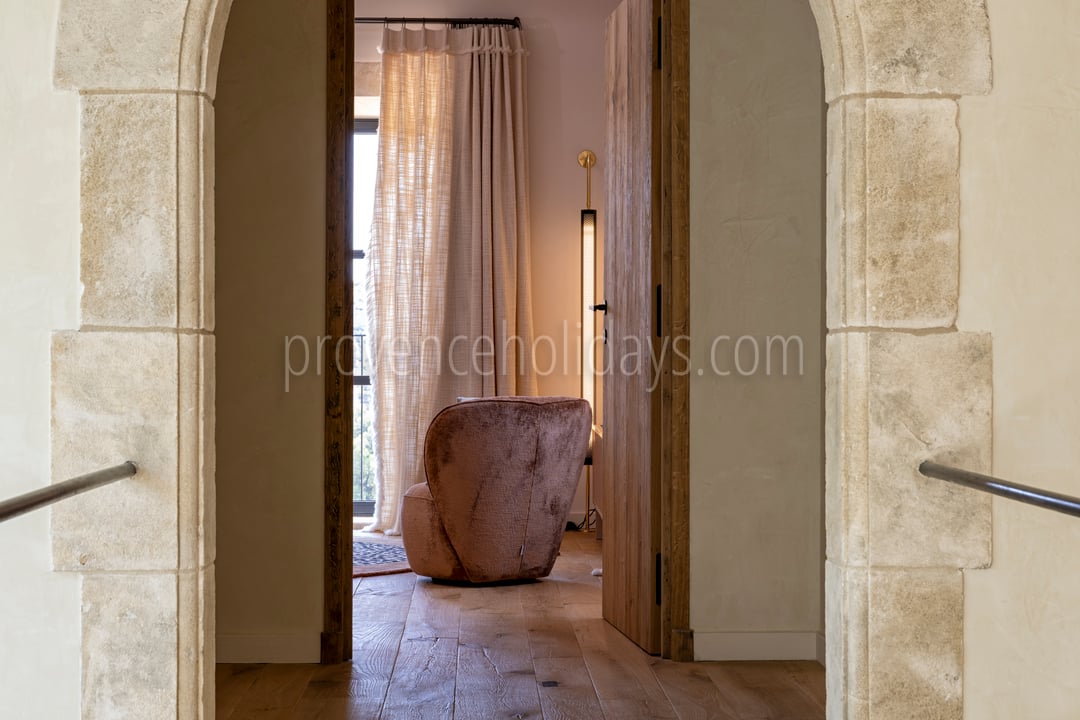 152 - Le Loup des Alpilles: Villa: Interior
