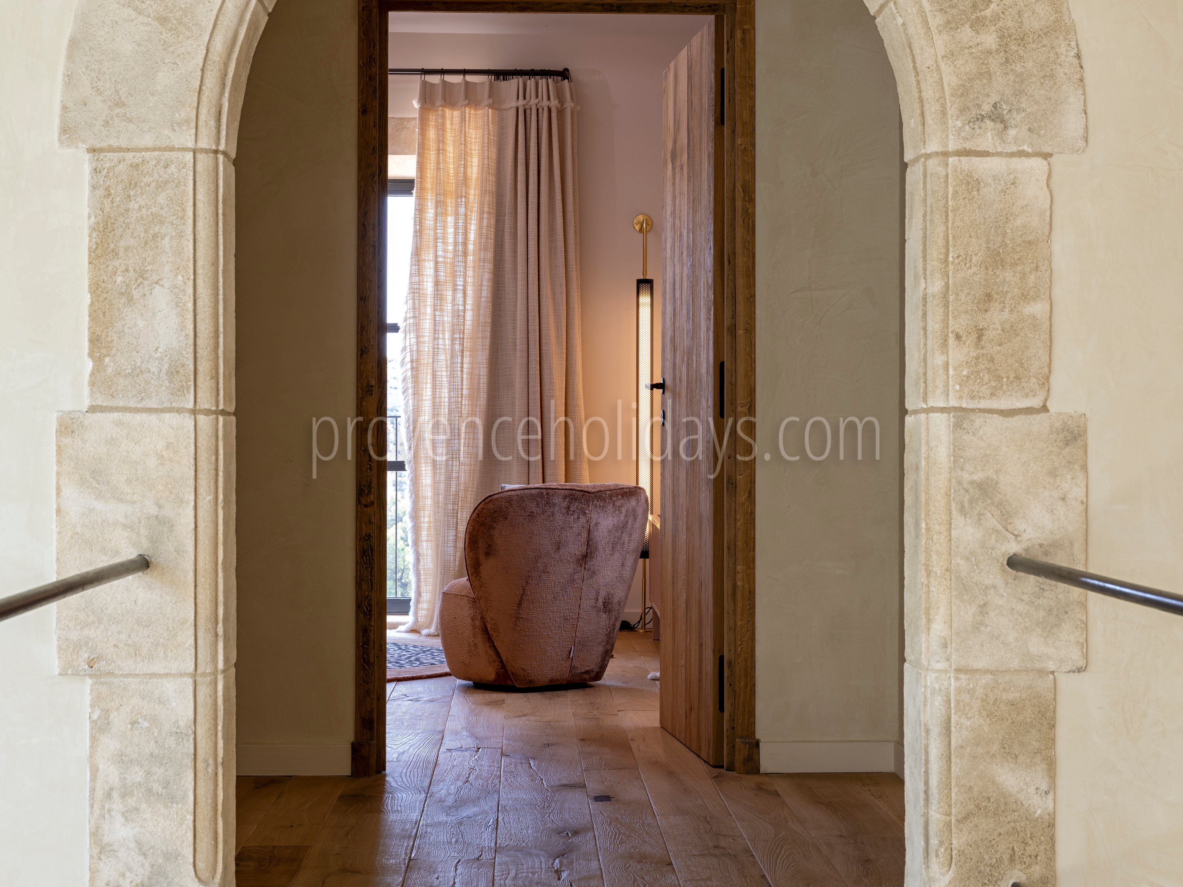 152 - Le Loup des Alpilles: Villa: Interior
