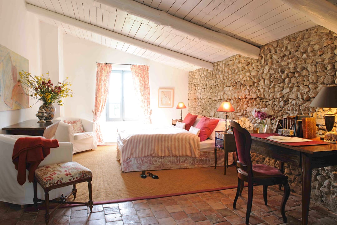4 - Chez Martine: Villa: Bedroom