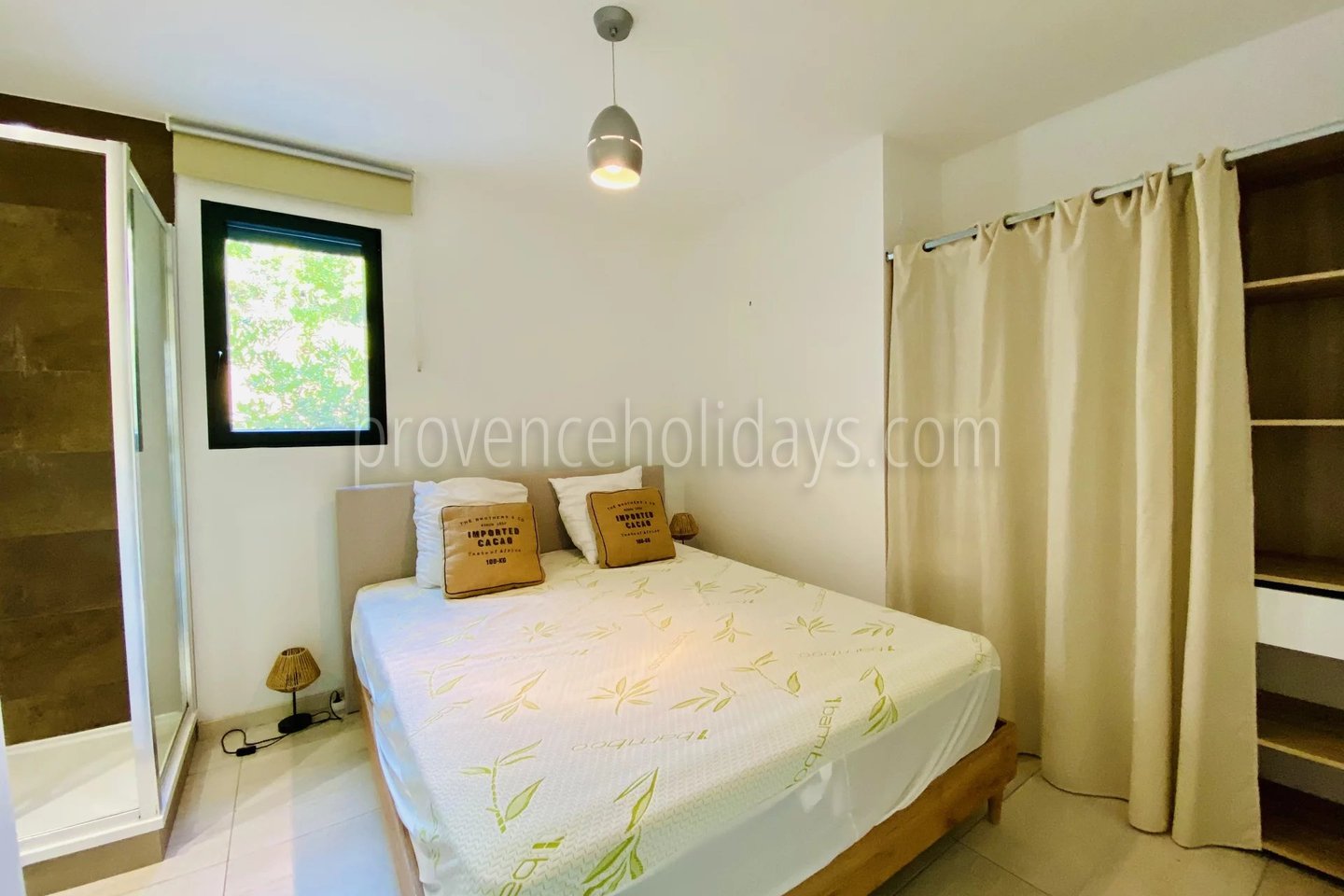 12 - Villa met zelfstandige ruimte in Cavalaire-sur-Mer: Villa: Bedroom
