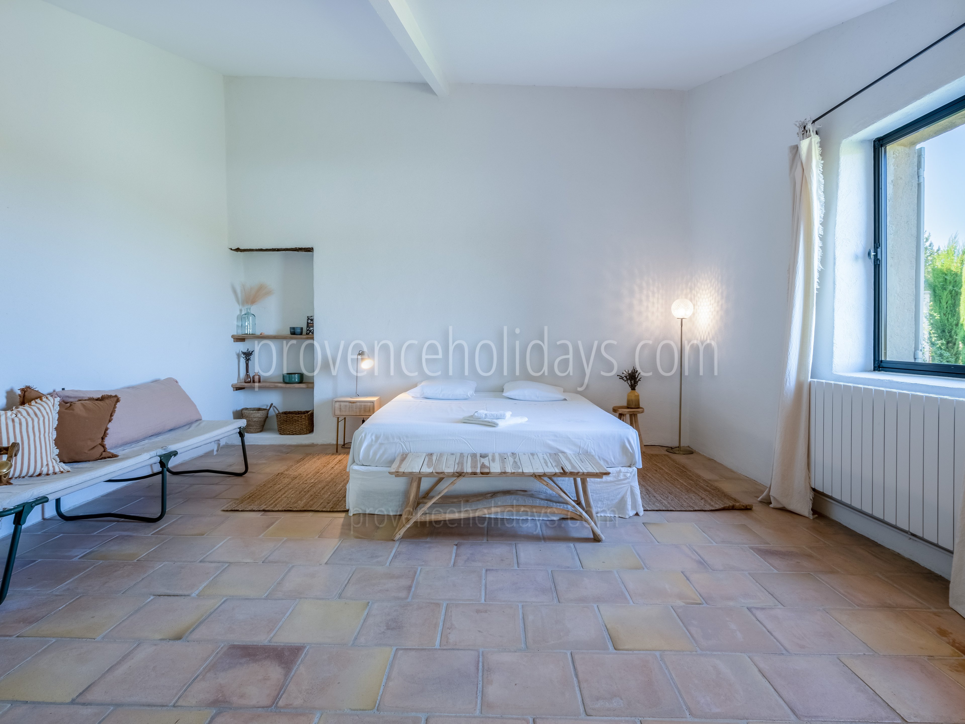 3 - Le Mas des Vignes: Villa: Bedroom
