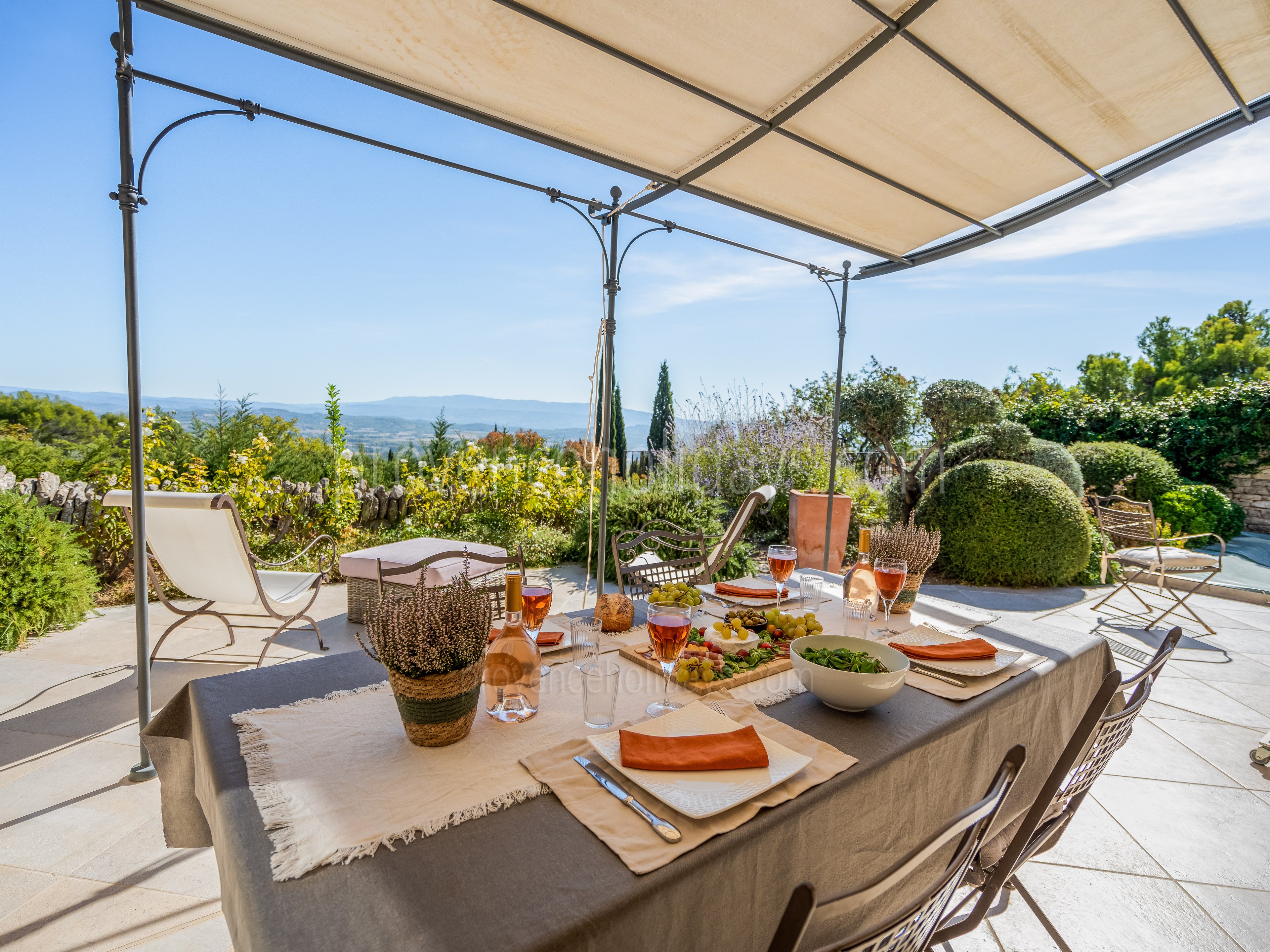 9 - Mas du Petit Luberon: Villa: Exterior