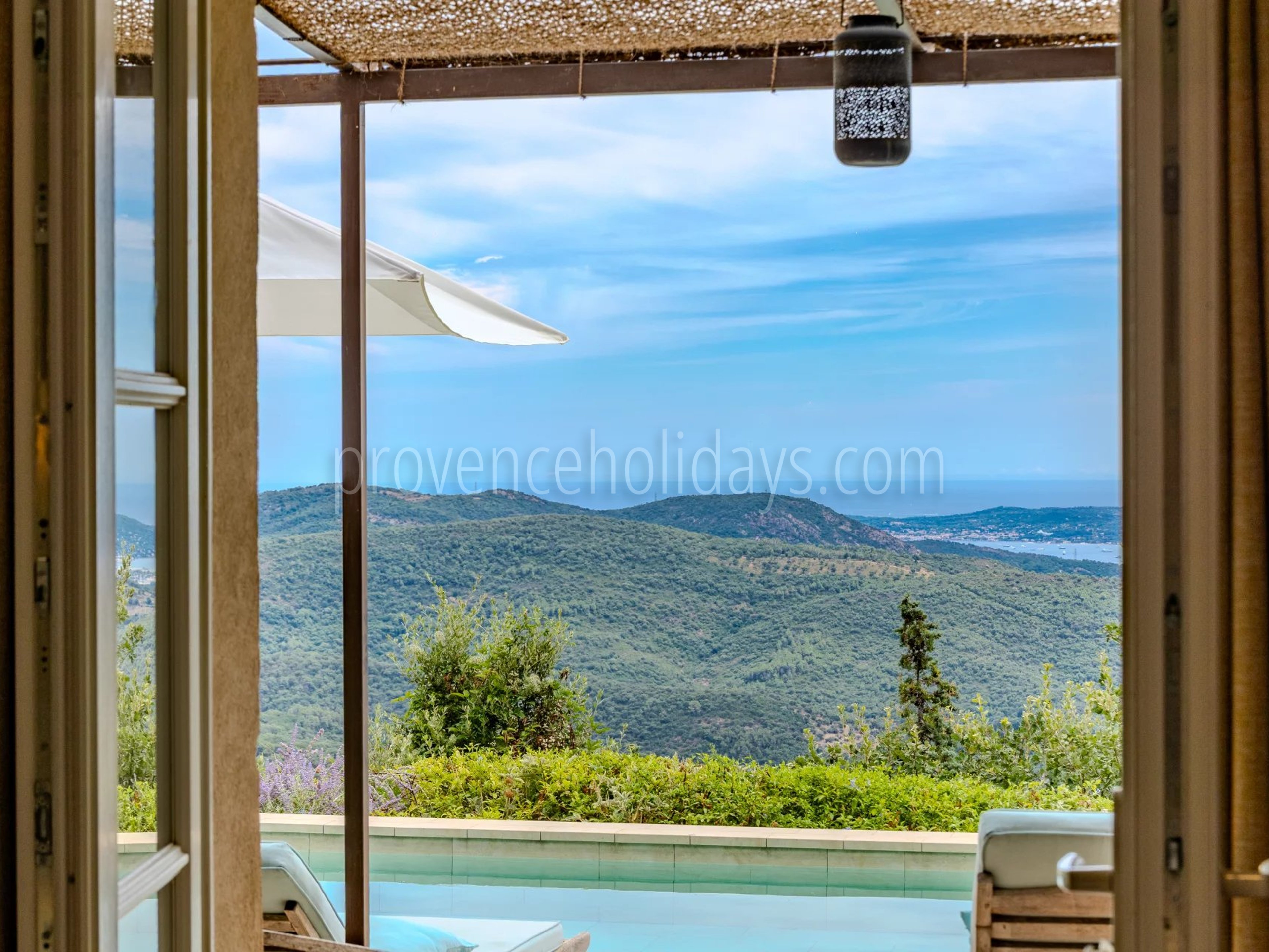 121 - Villa with sauna in La Garde-Freinet: Villa: Pool