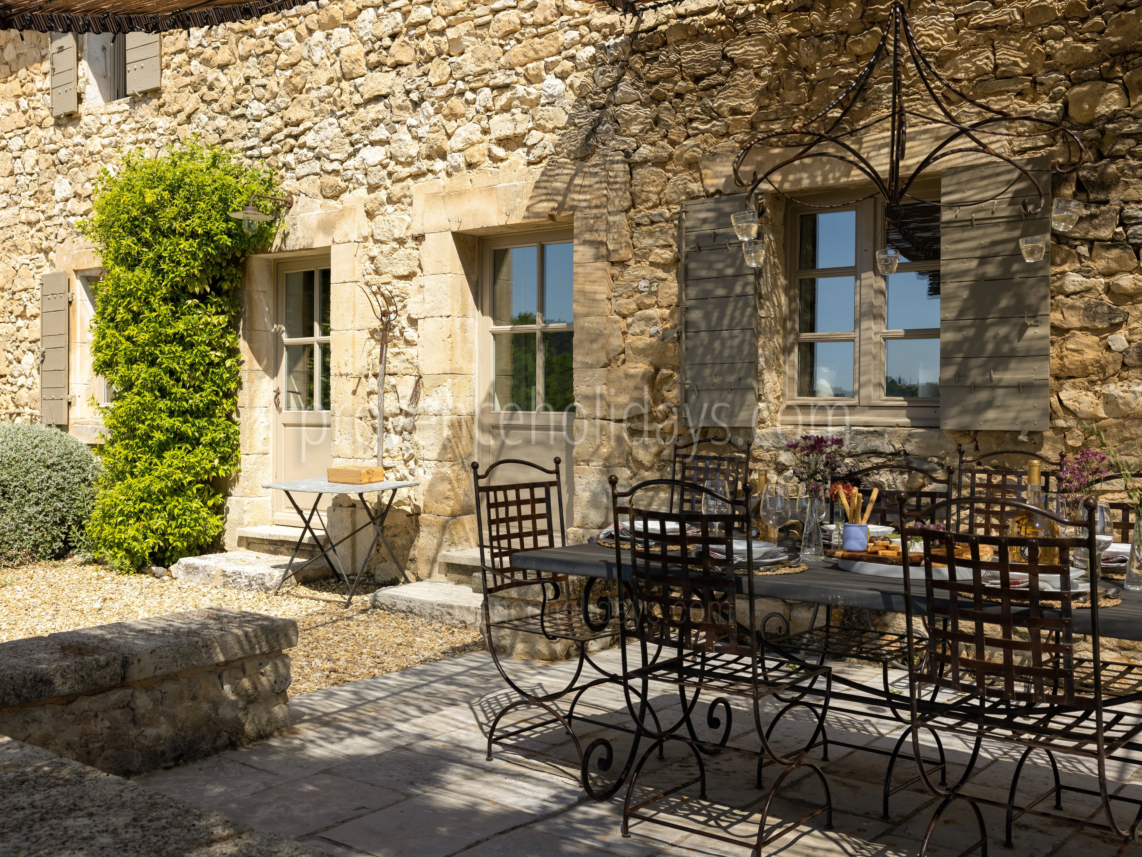 4 - Le Mas de Murs: Villa: Exterior