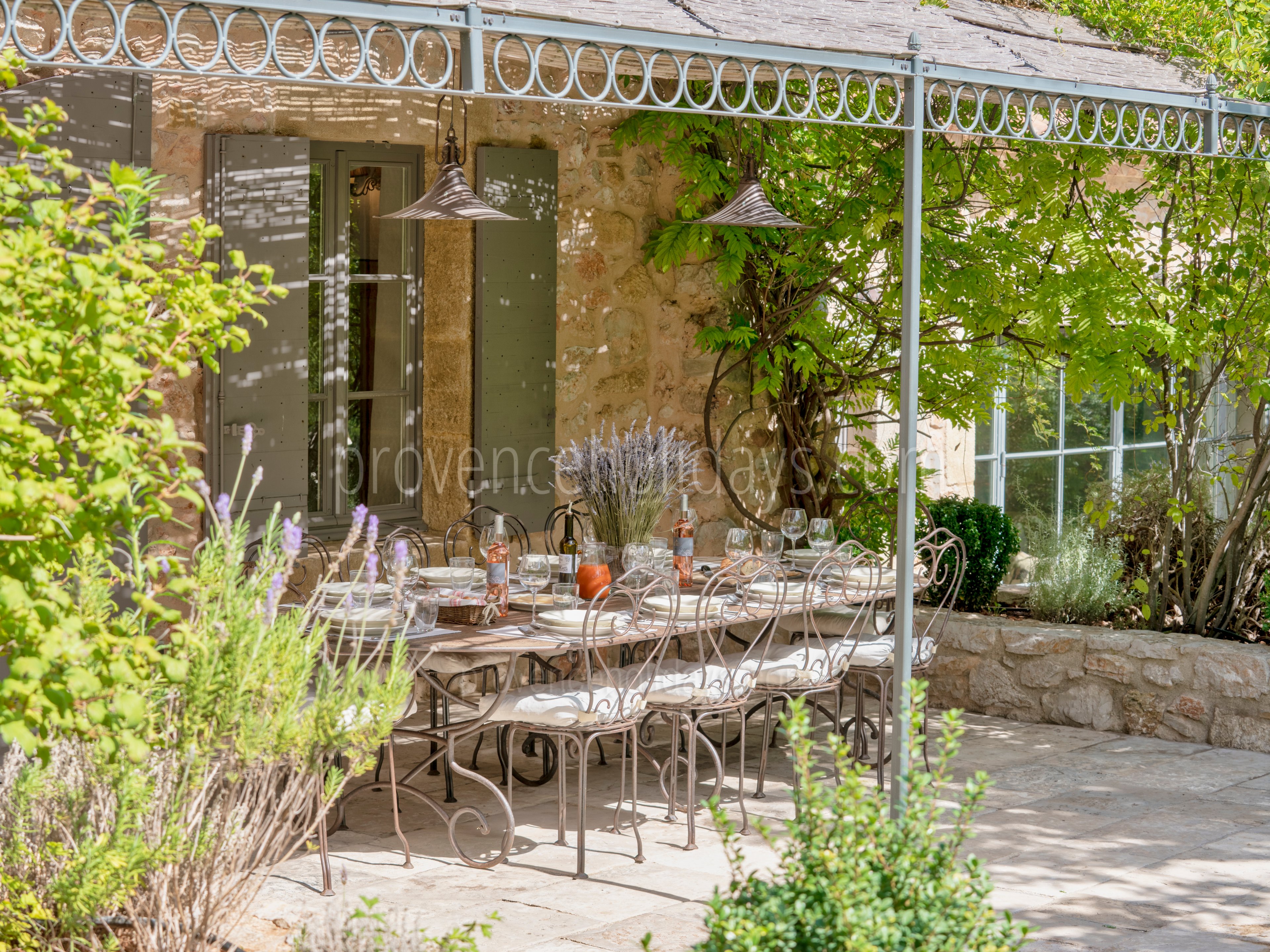 29 - Domaine de la Sainte Victoire: Villa: Exterior