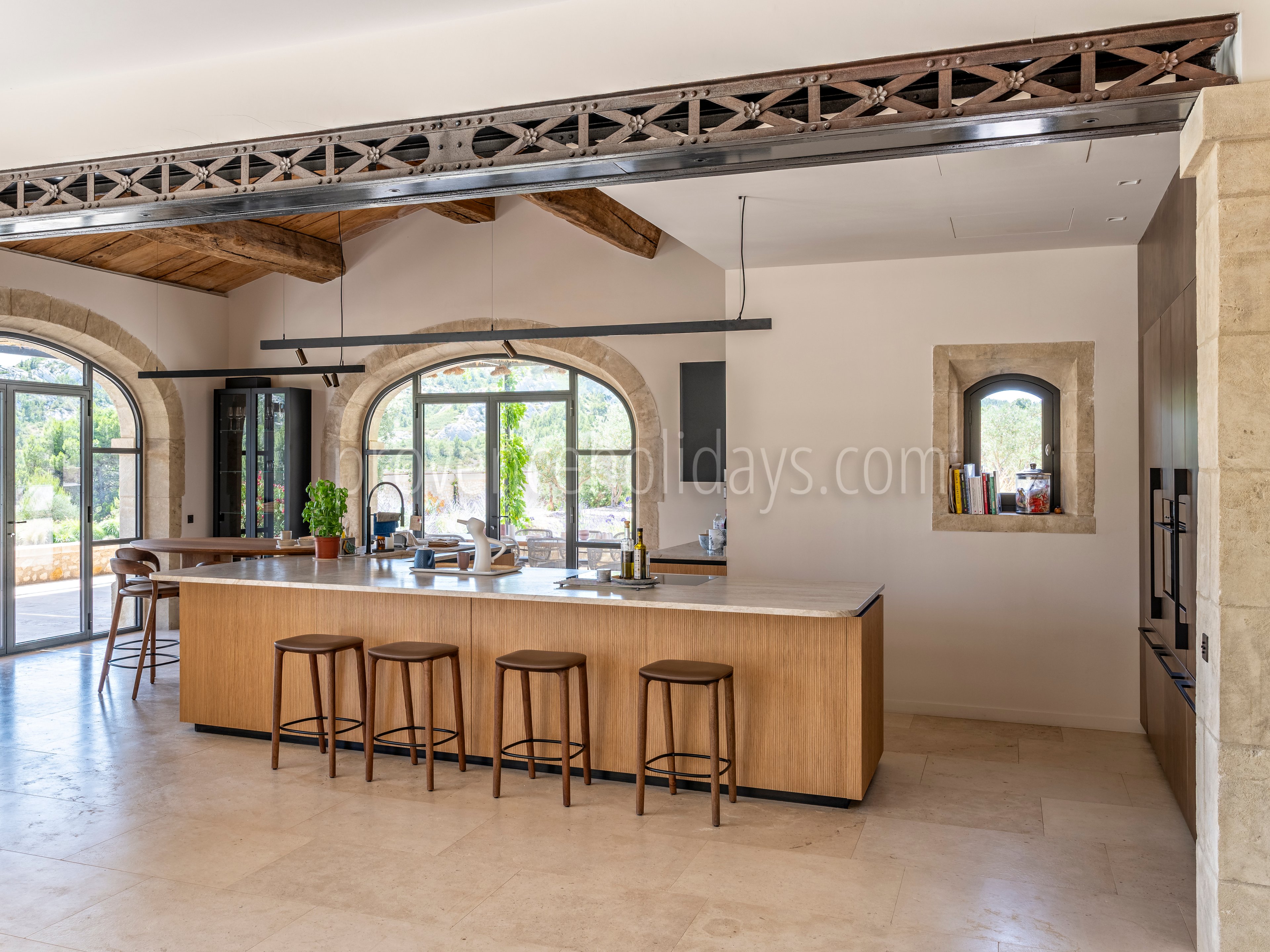162 - Le Loup des Alpilles: Villa: Interior