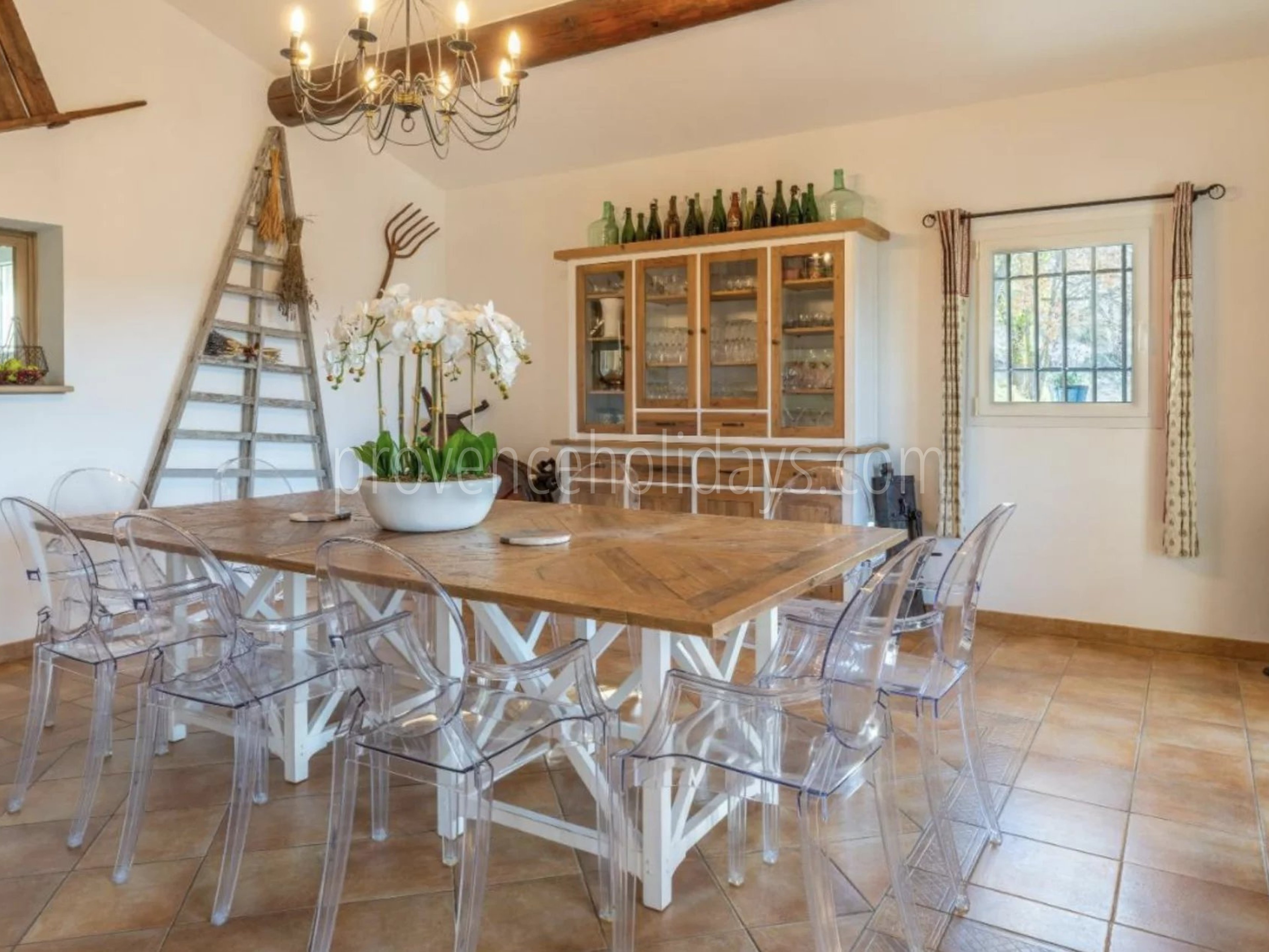 8 - Bastide with lavender in Gordes: Villa: Interior