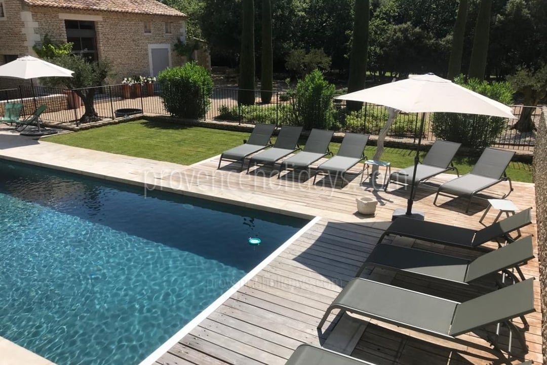17 - Le Mas de la Pinède: Villa: Pool