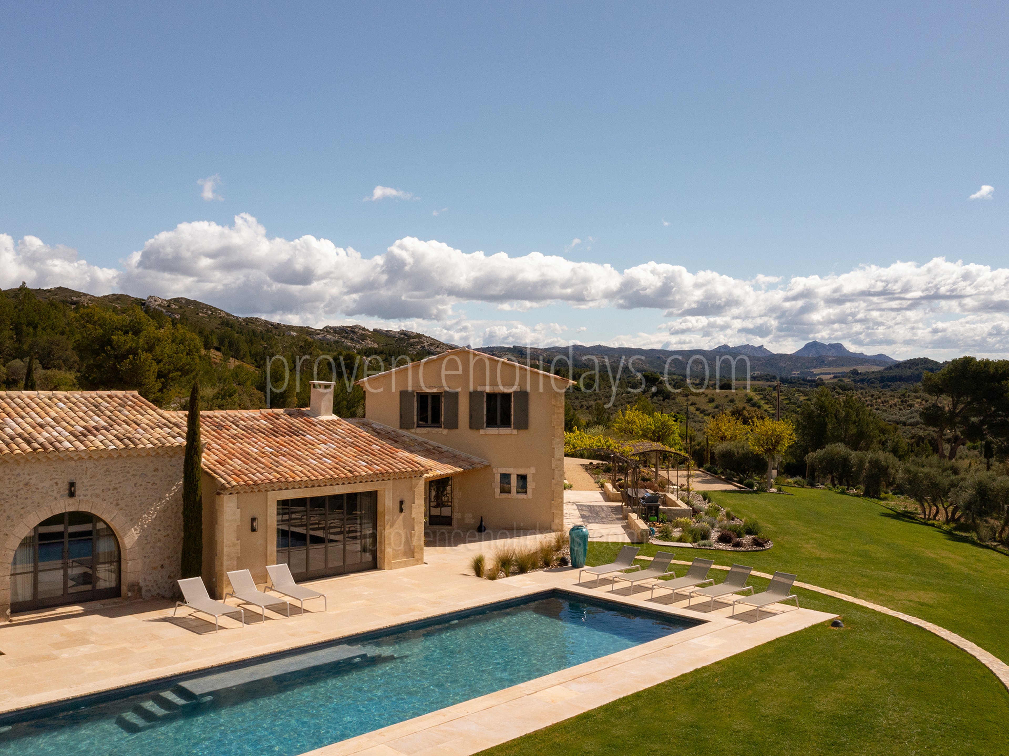 11 - Mas des Collines: Villa: Pool