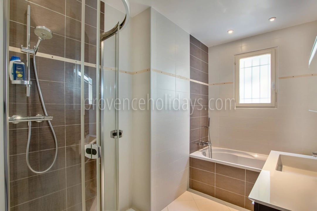 13 - Provençaalse villa in Cavalaire-sur-Mer: Villa: Bathroom