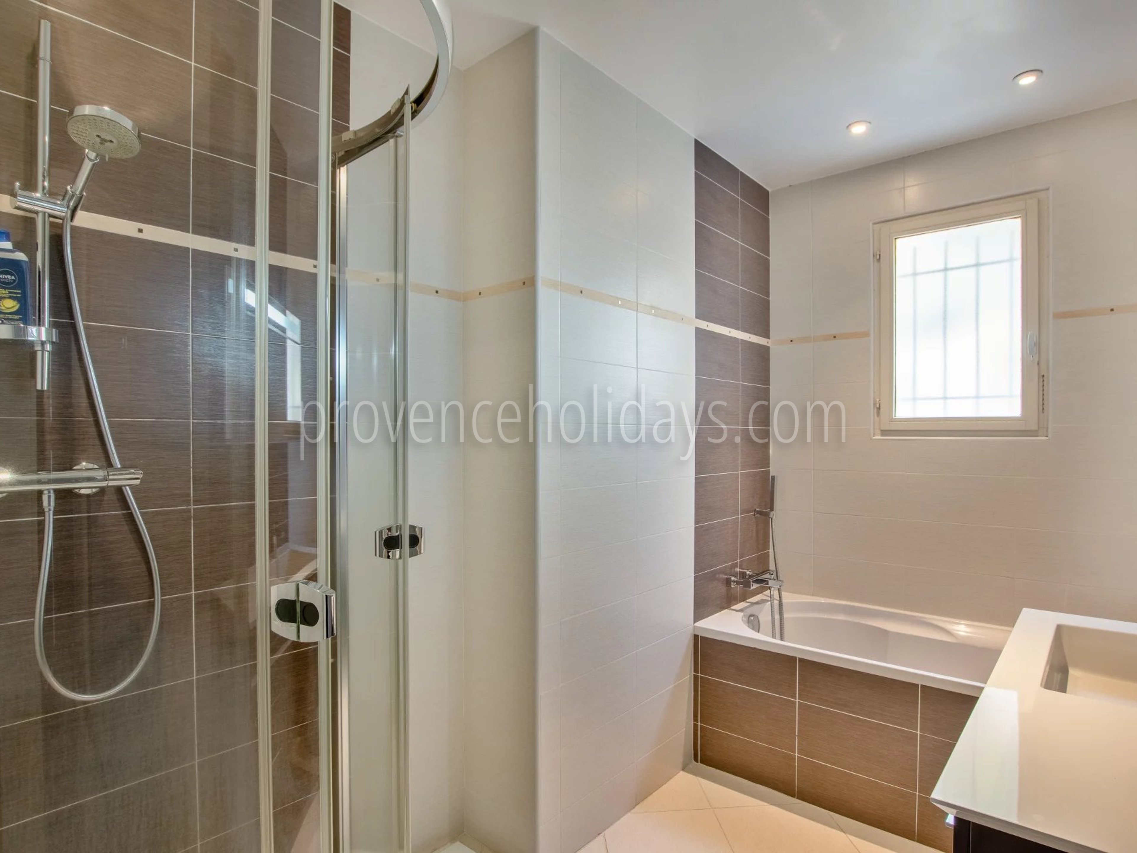 13 - Provençaalse villa in Cavalaire-sur-Mer: Villa: Bathroom