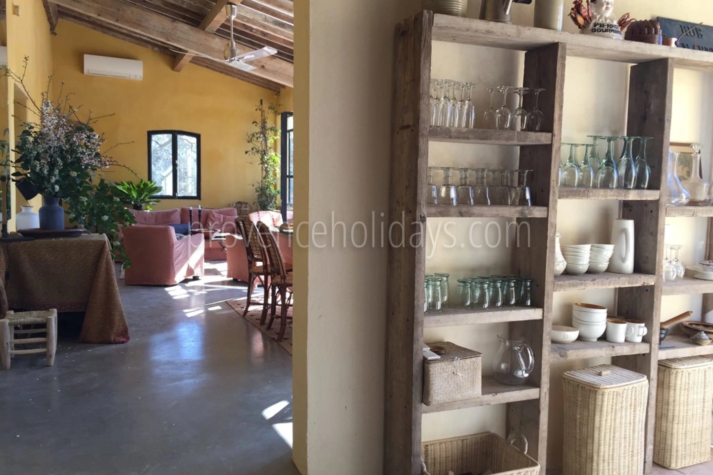 16 - La Bastide Ensoleillée: Villa: Interior