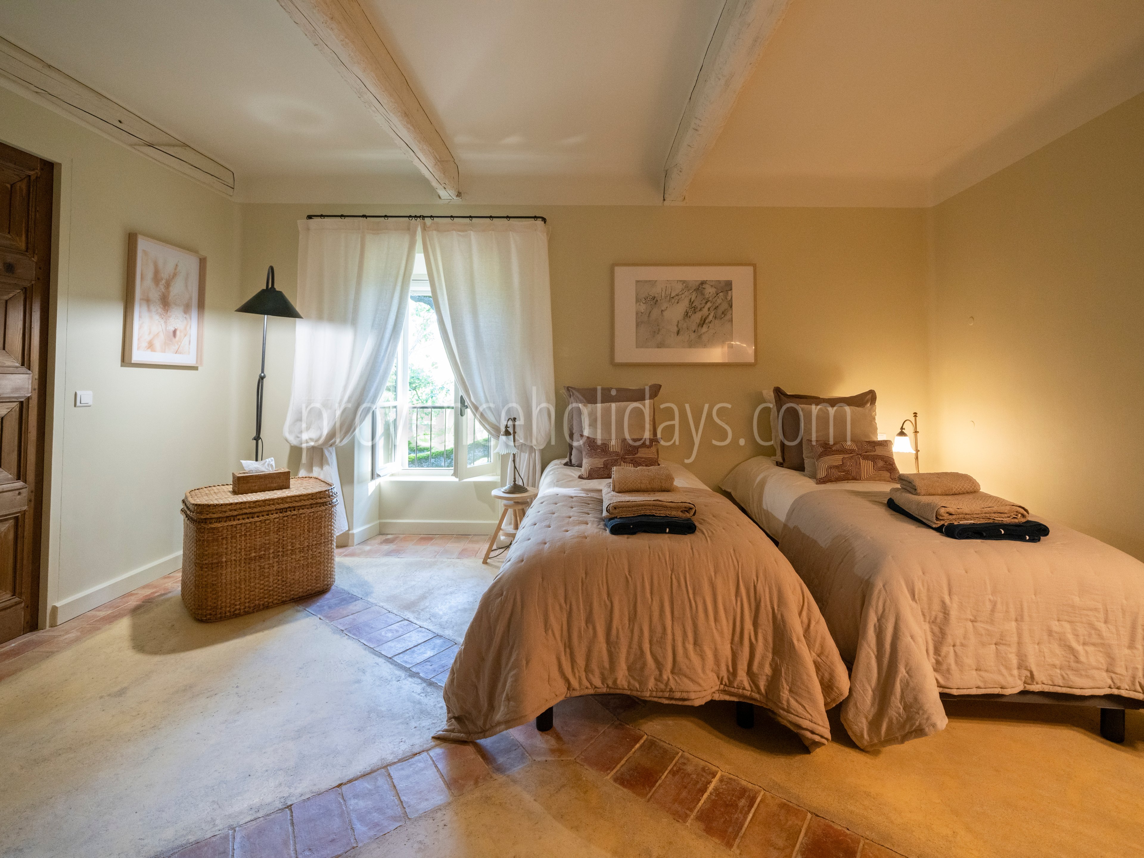 86 - La Bastide Neuve: Villa: Bedroom